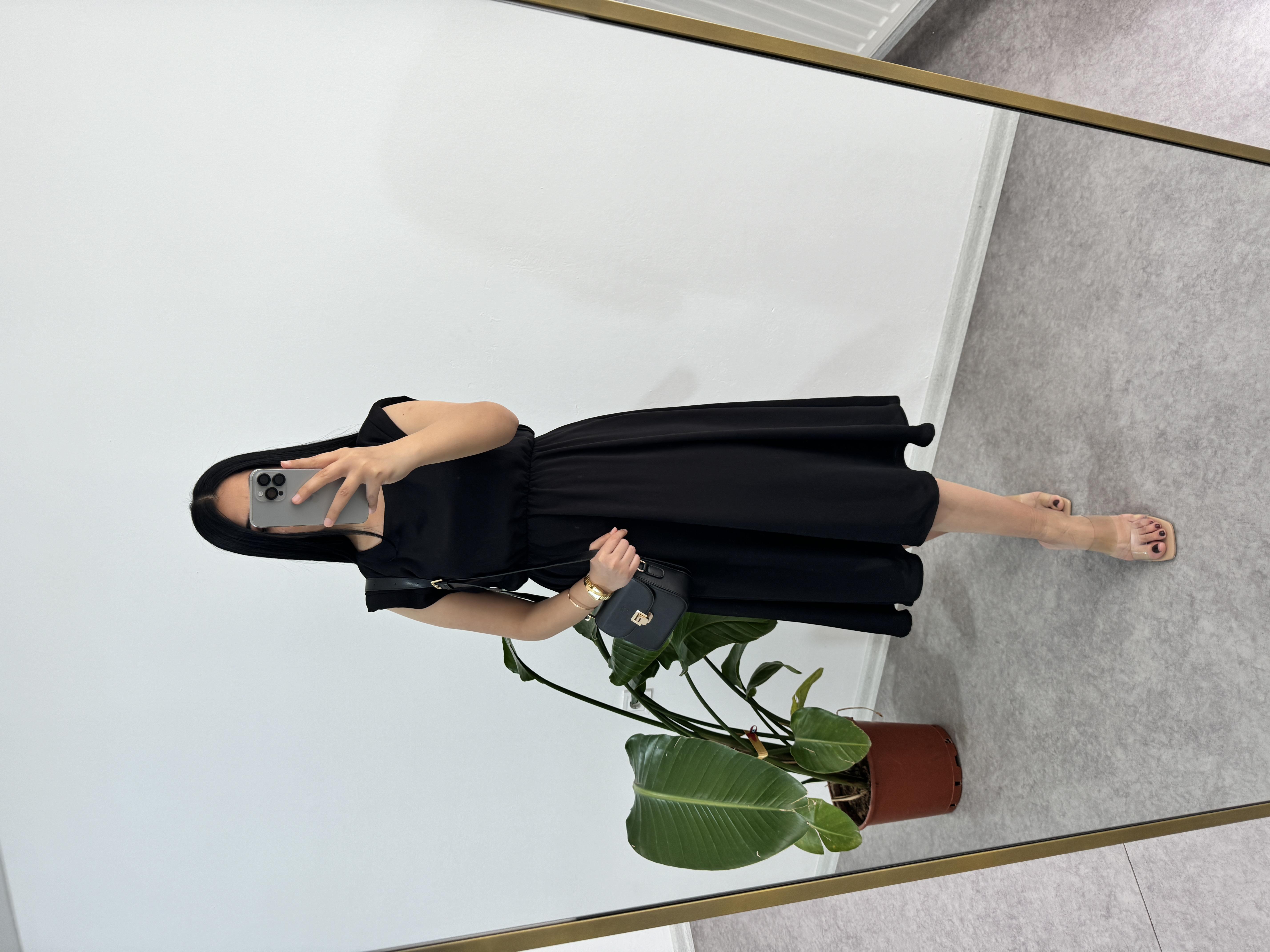 Beli Lastikli Siyah Elbise