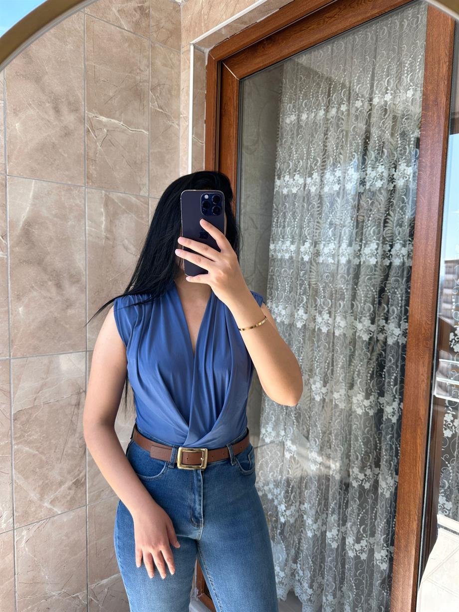 KRUVAZE YAKA VATKALI BLUZ