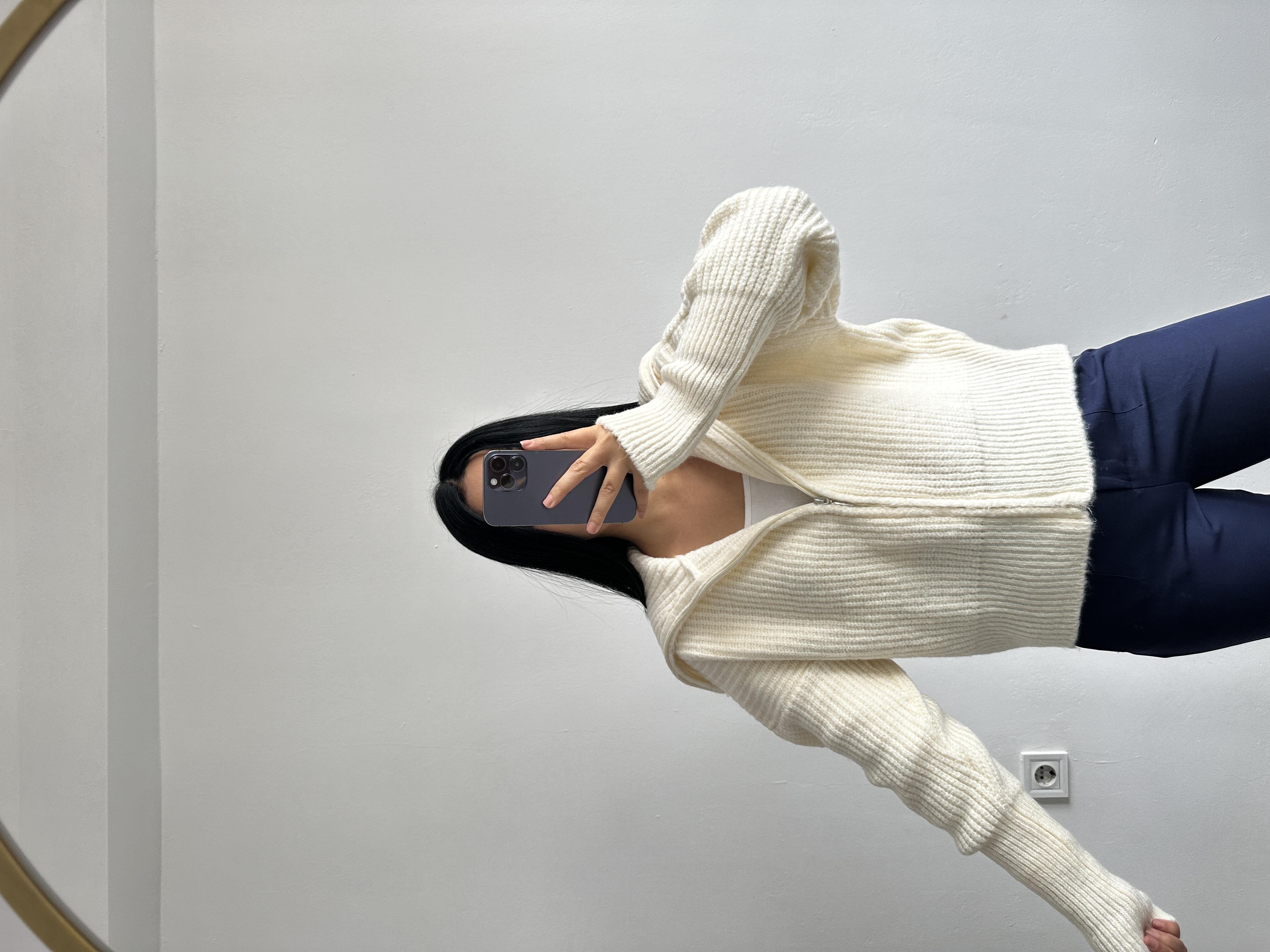 Marda muadili krem renkli hırka