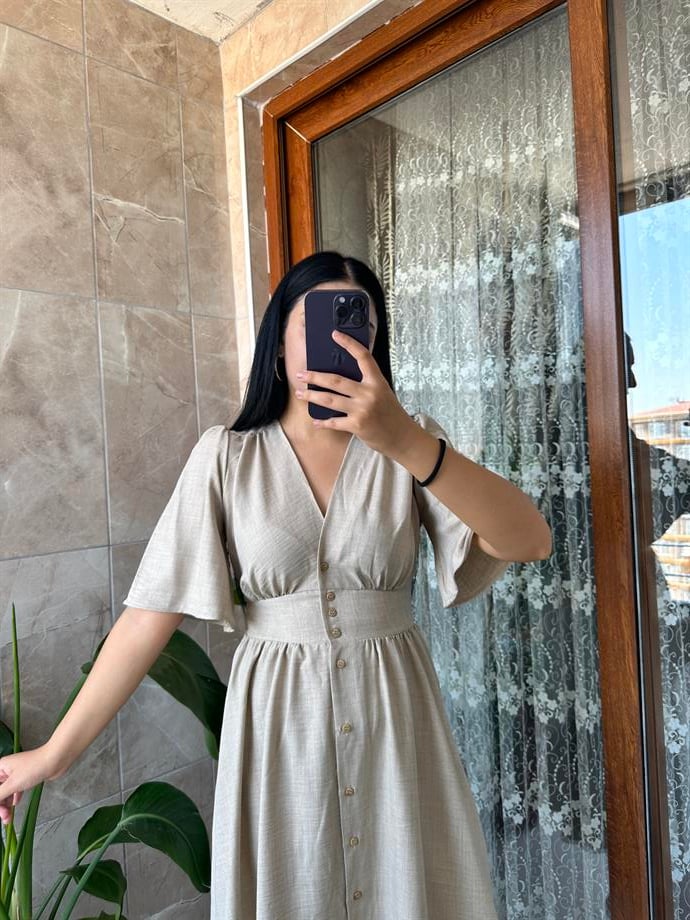 V yaka viskon düğmeli volanlı kol elbise