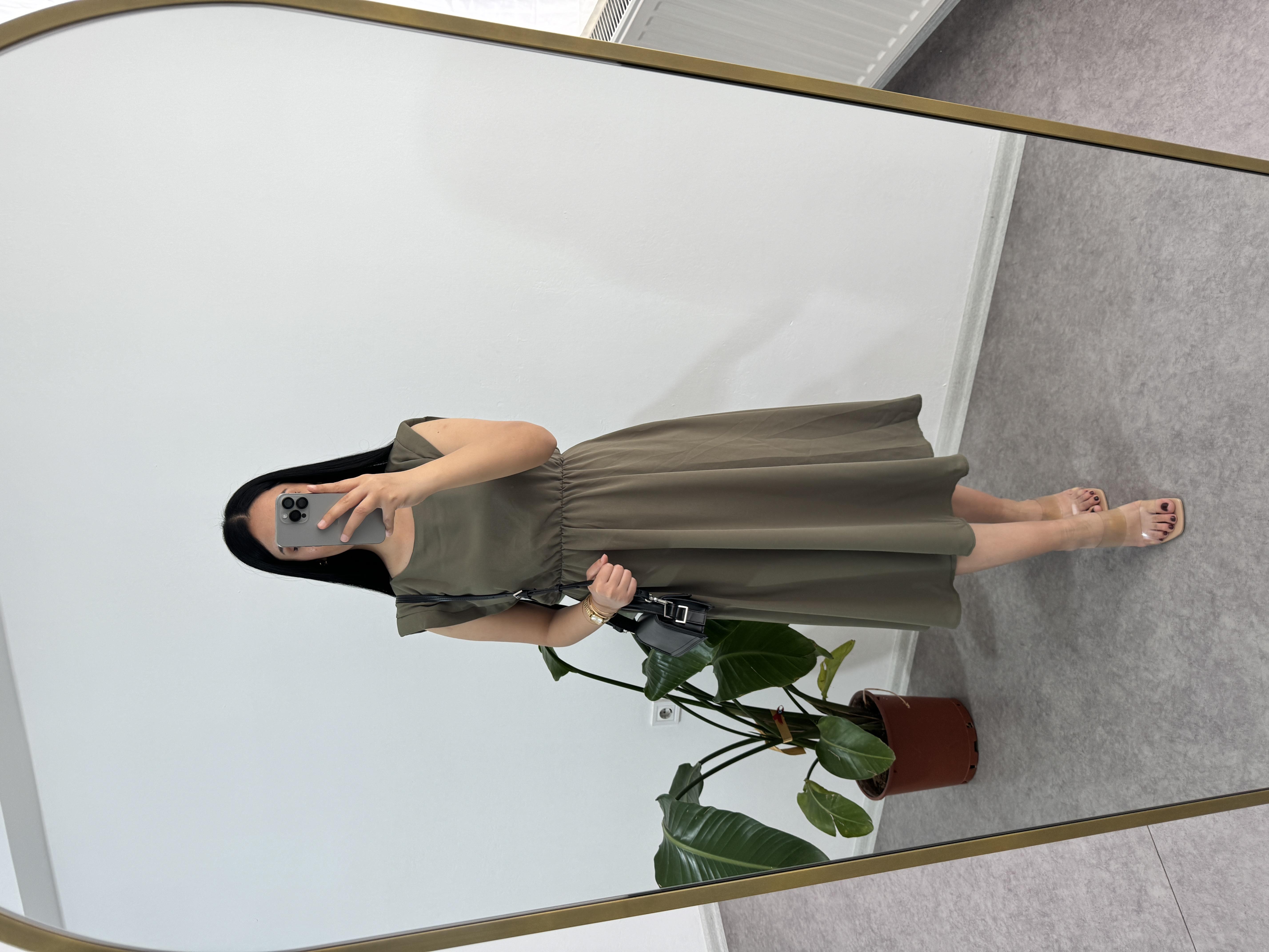 Beli Lastikli Yeşil Elbise