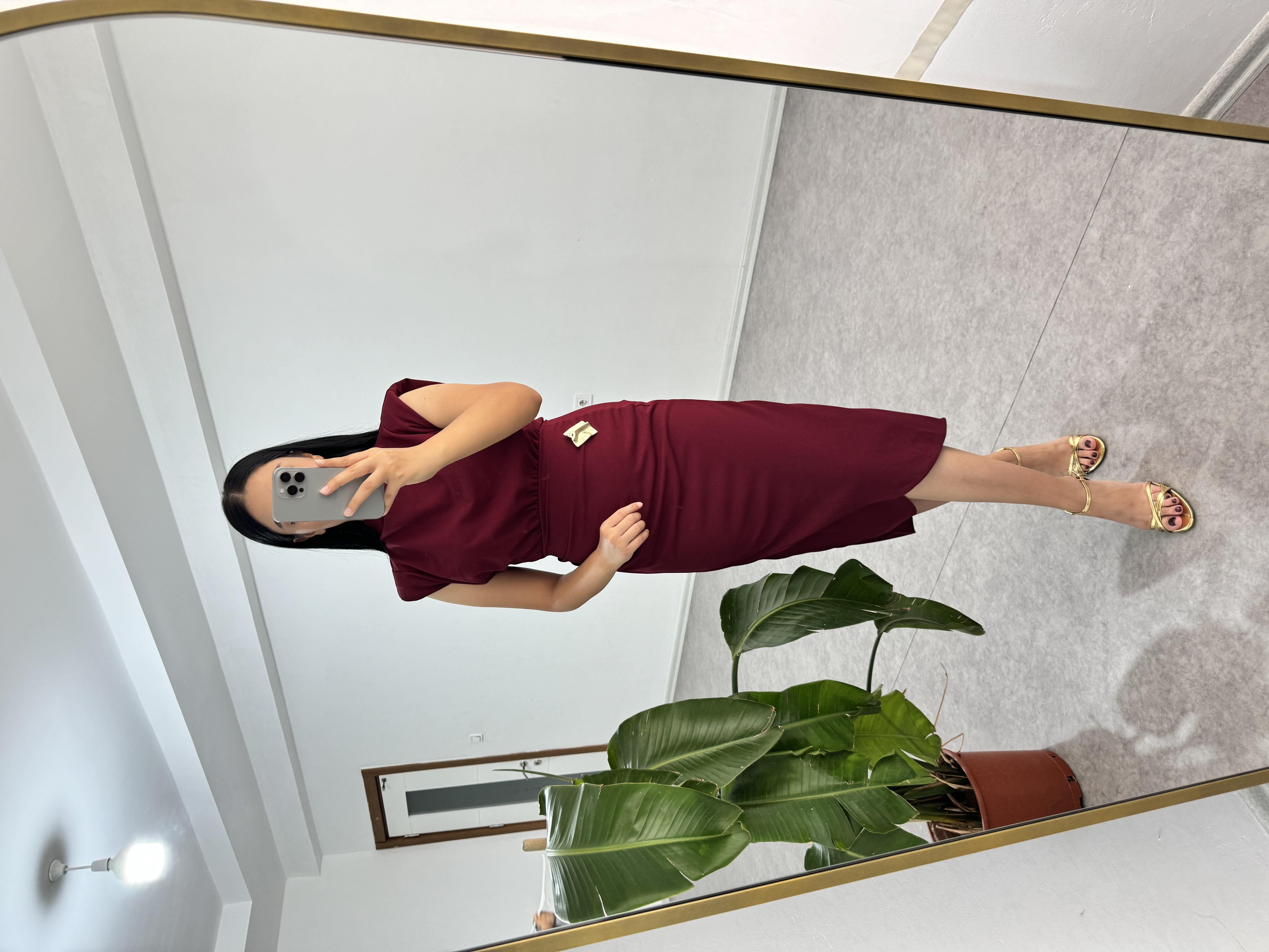 Broşlu Bordo Elbise