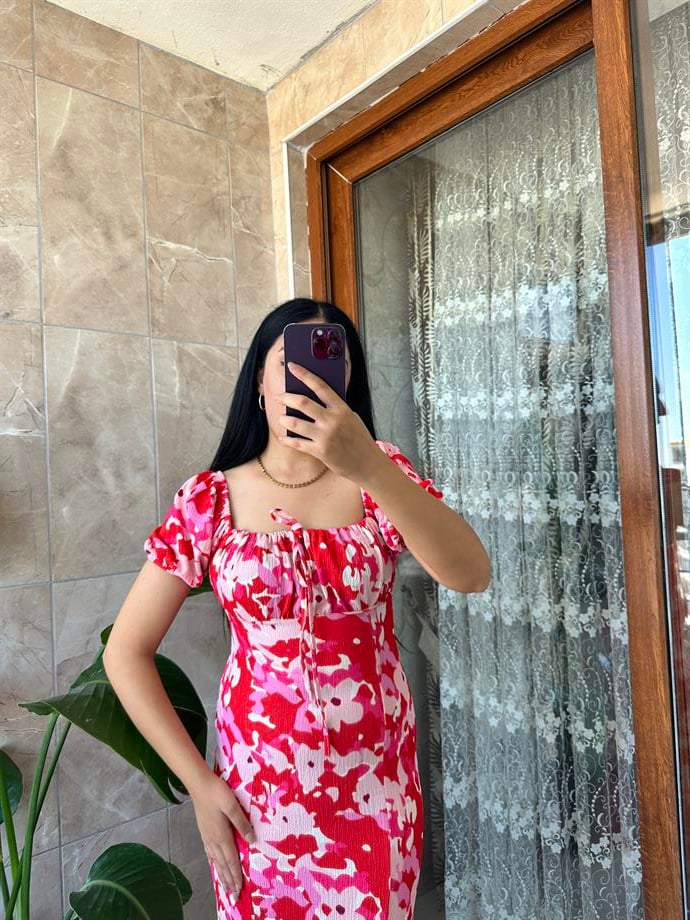 Bürümcük kırmızı elbise