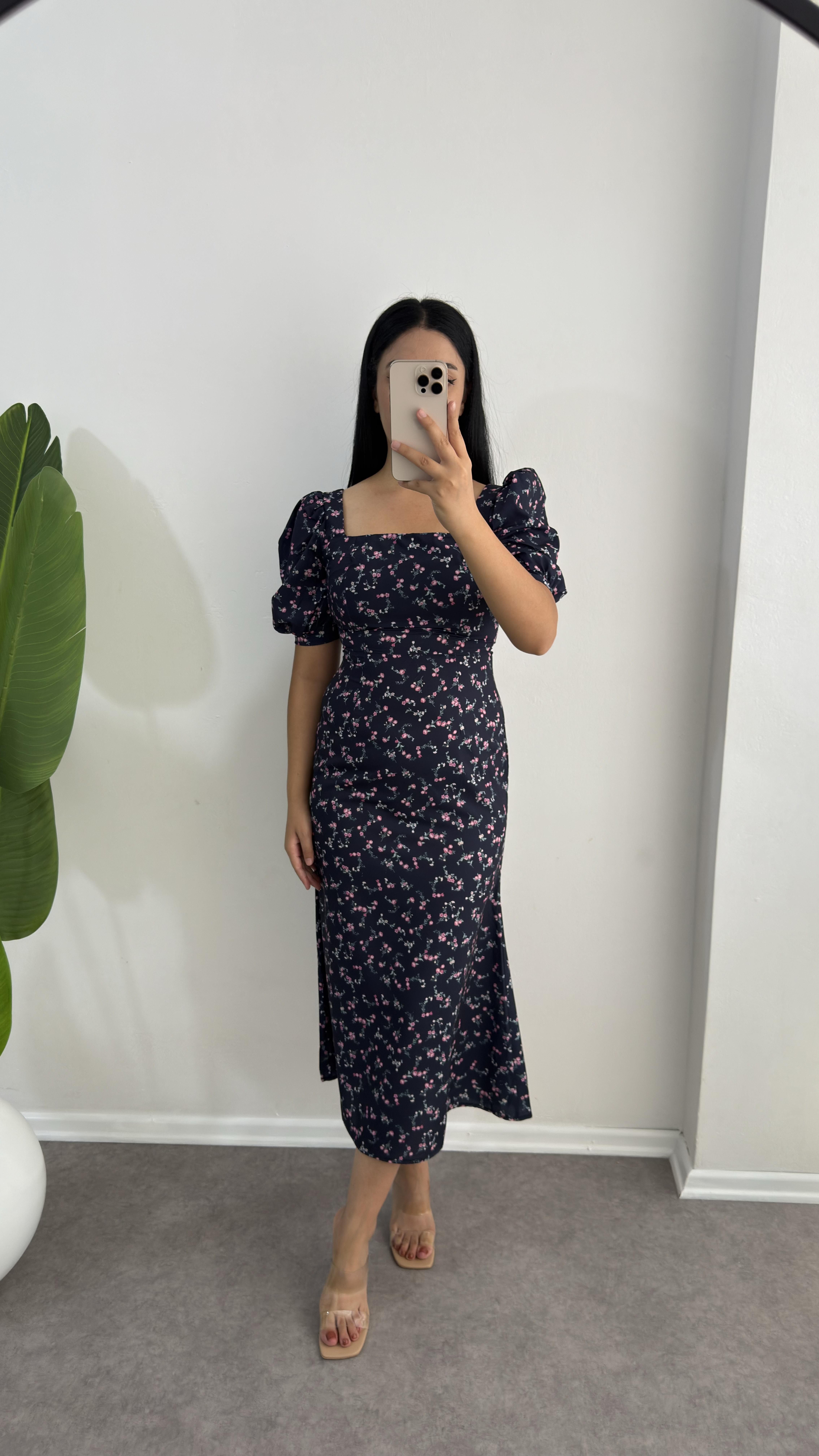 Çiçekli Dora Lacivert Elbise 