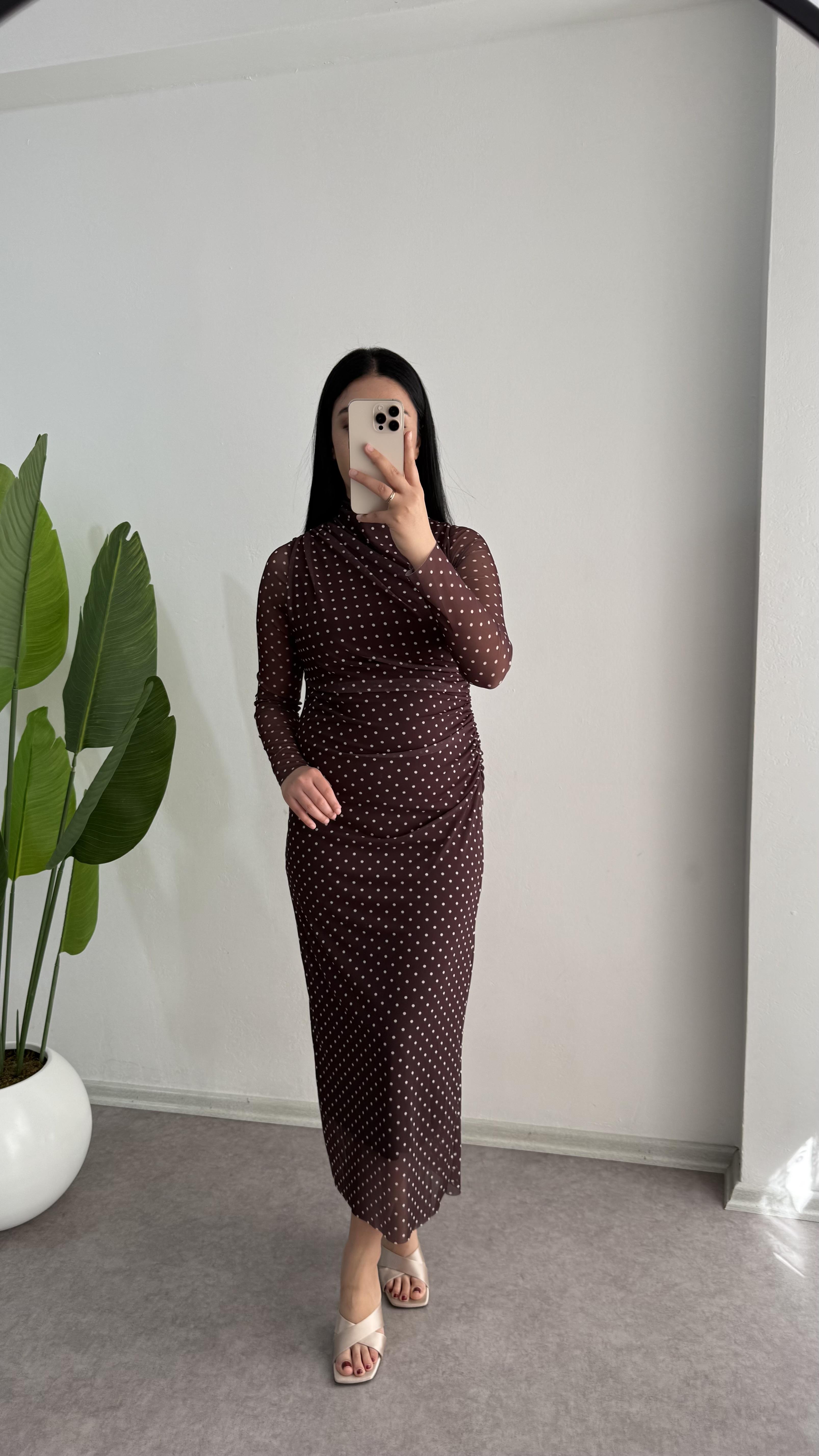 Dik Yaka Tül Elbise