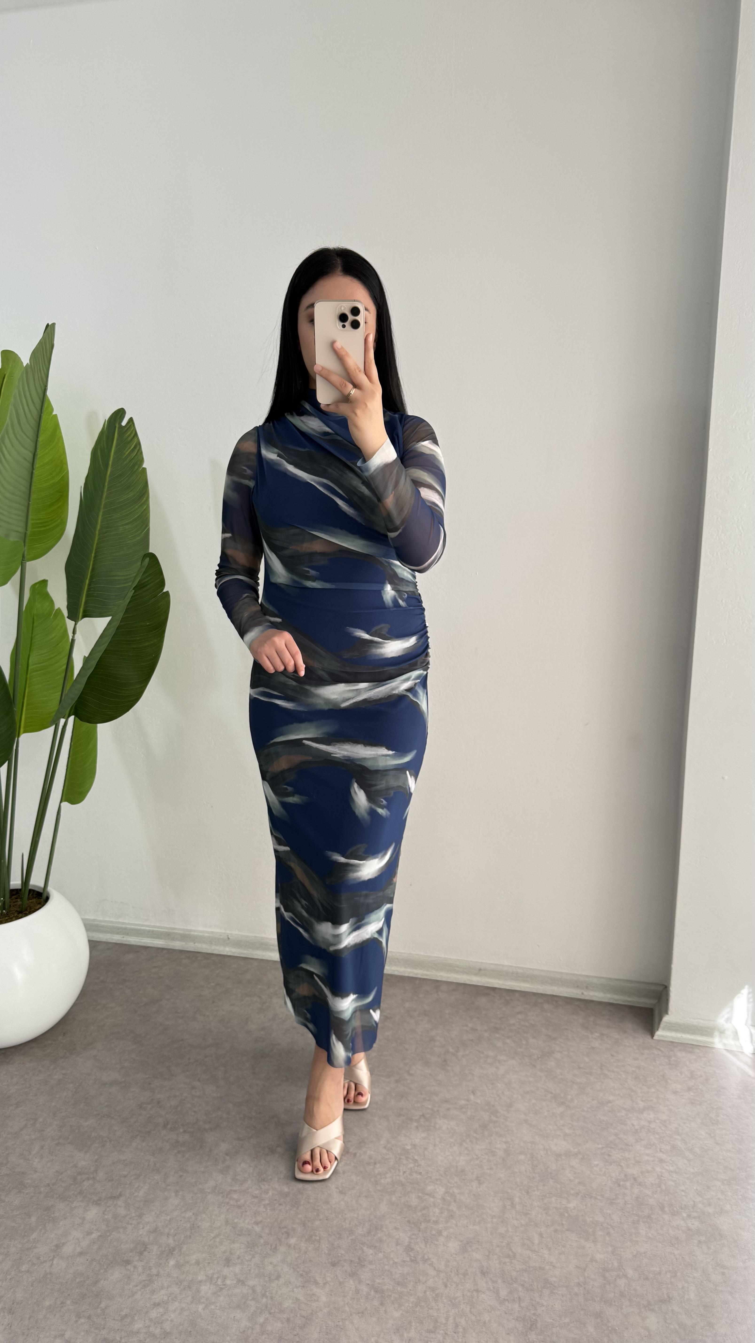 Dik Yaka Tül Elbise