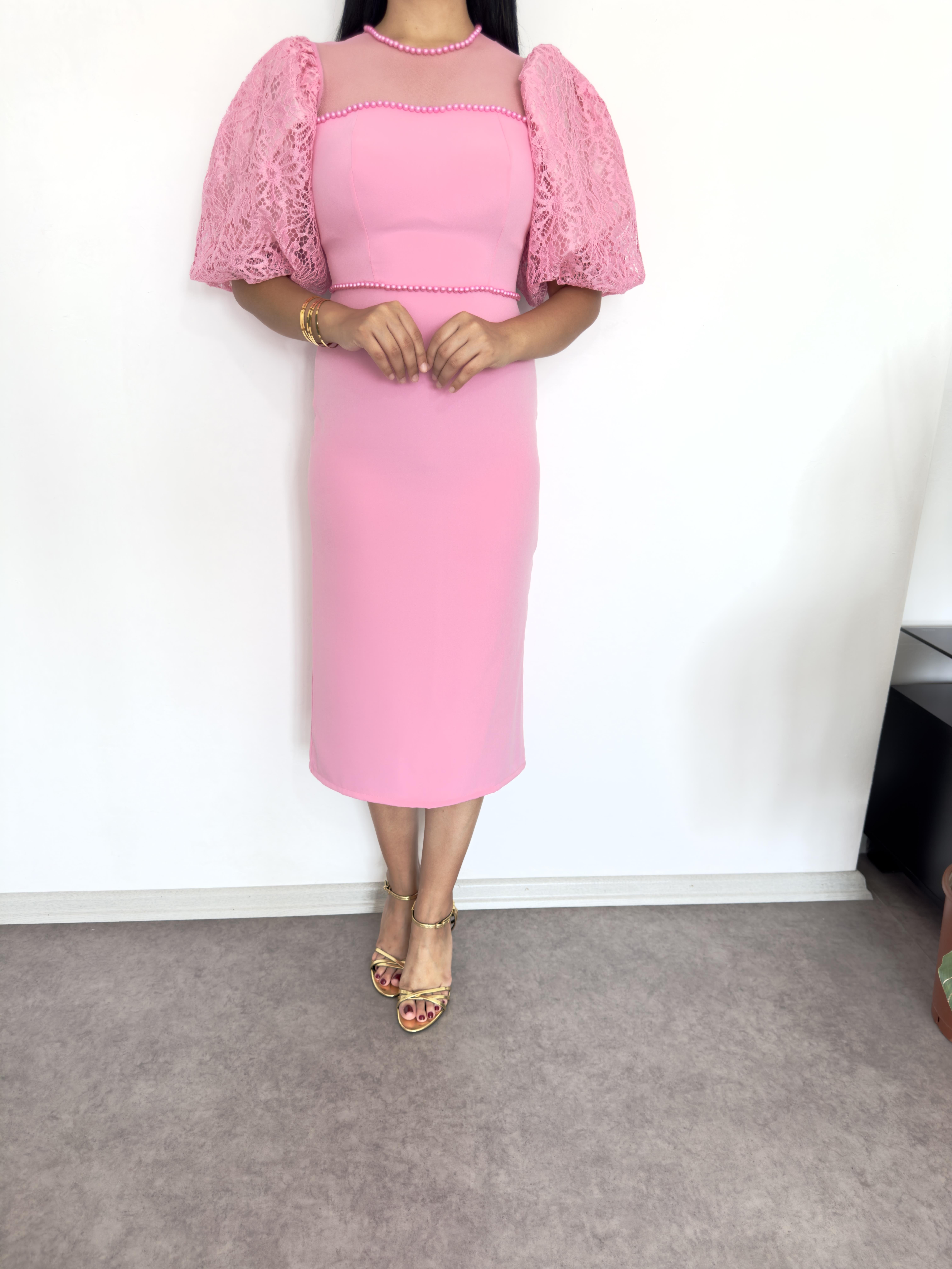 Elis Pembe İncili Elbise