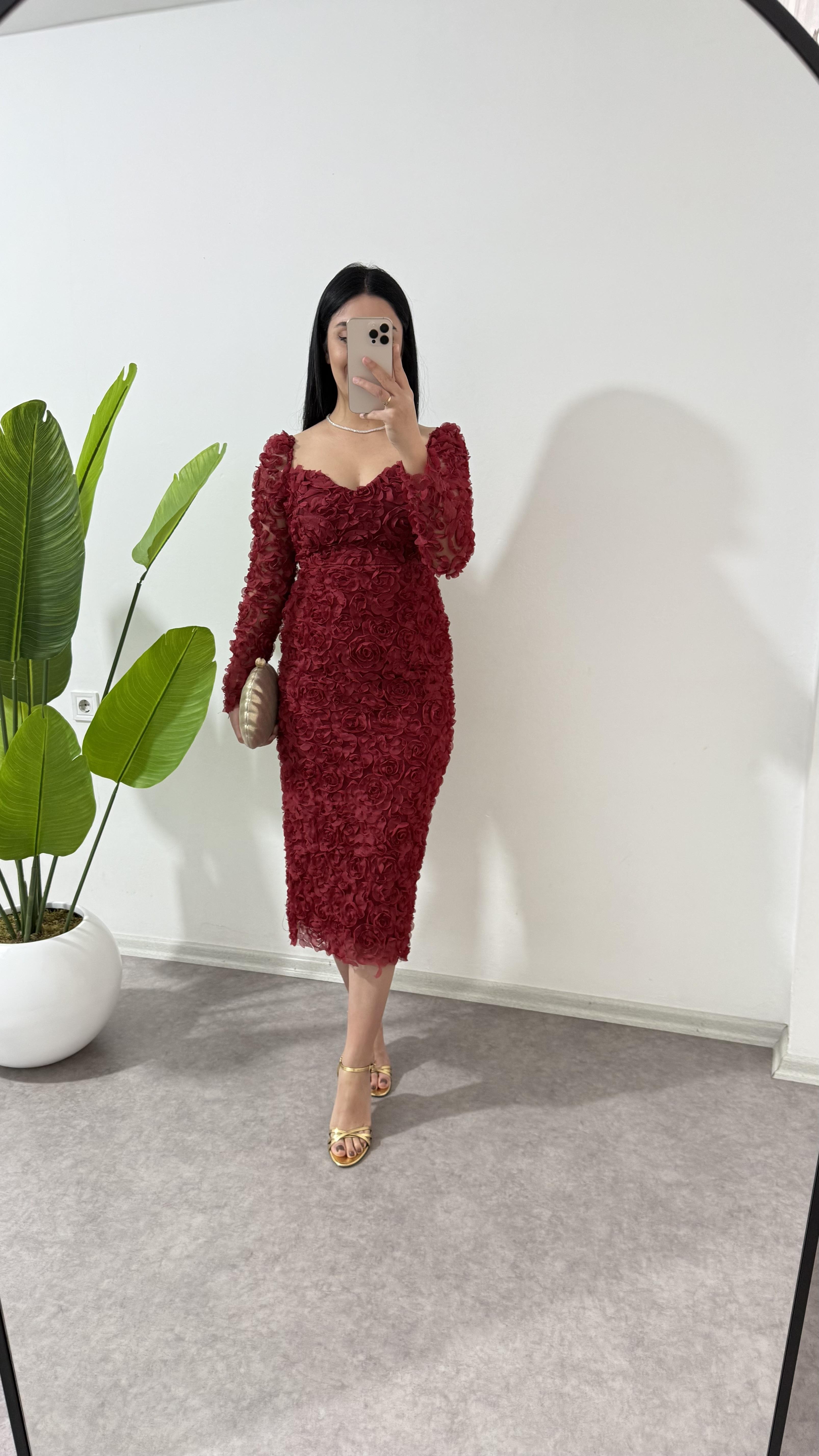 Gül Desenli Kırmızı Elbise