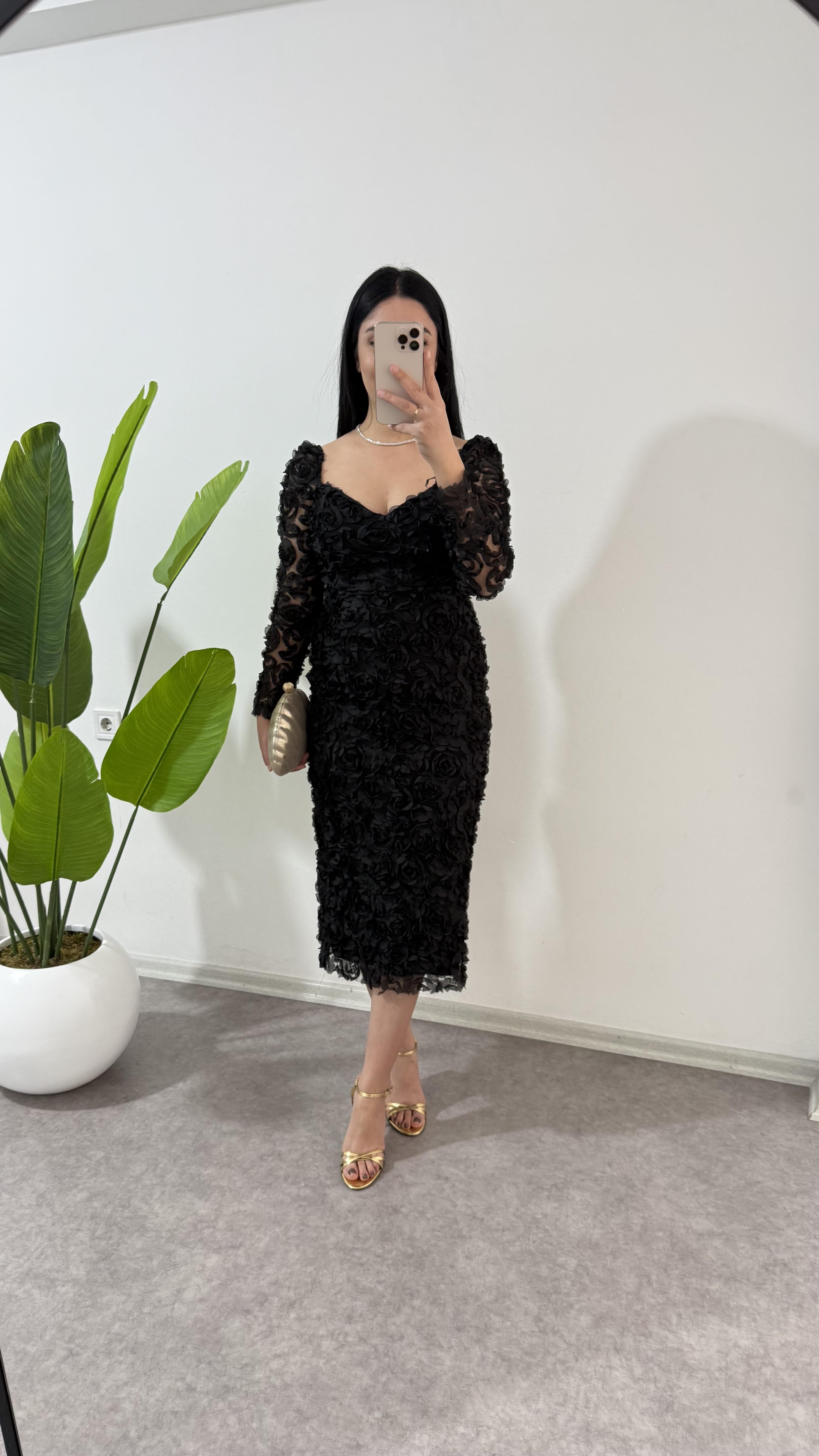 Gül Desenli Siyah Elbise