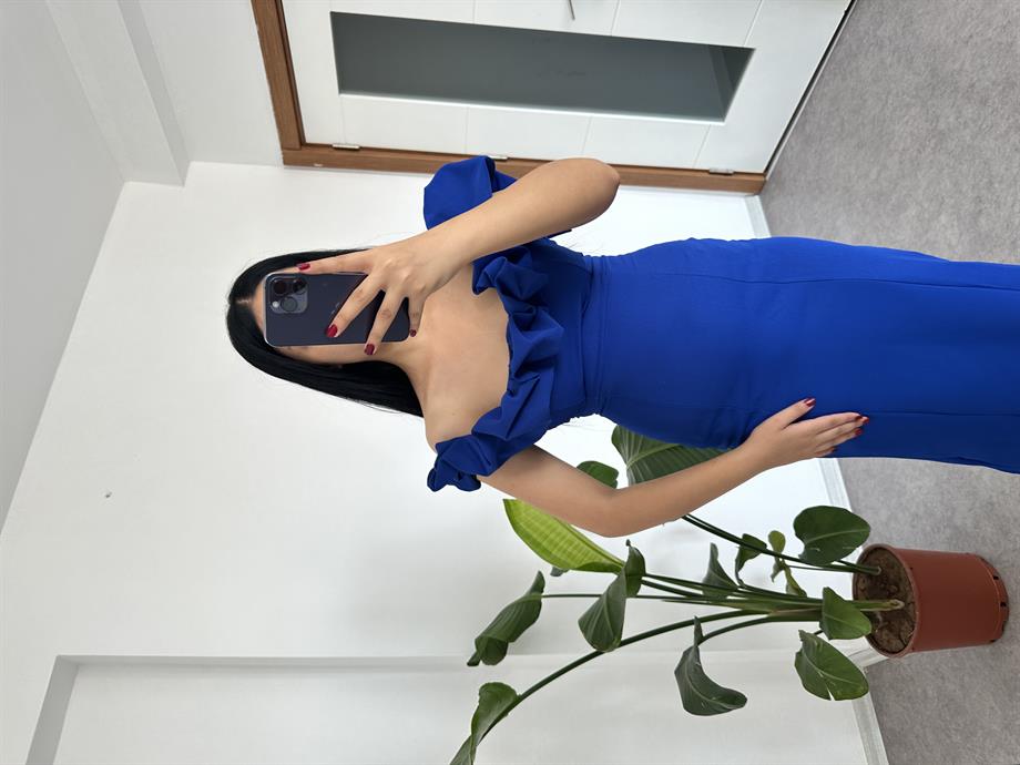 Krep kumaş kıvrımlı elbise yırtmaçlı