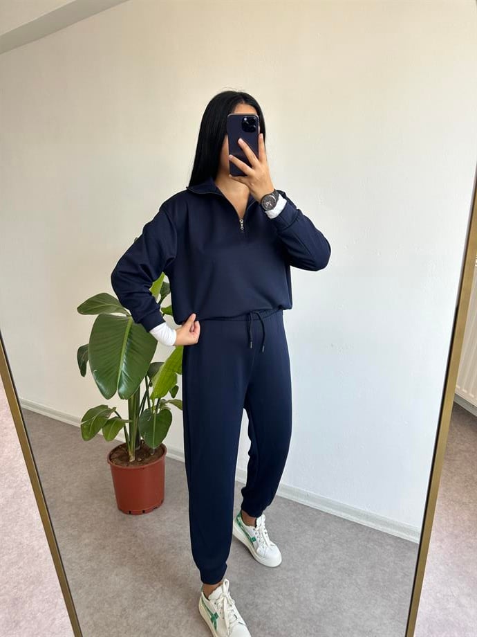 Lacivert eşofman takımı