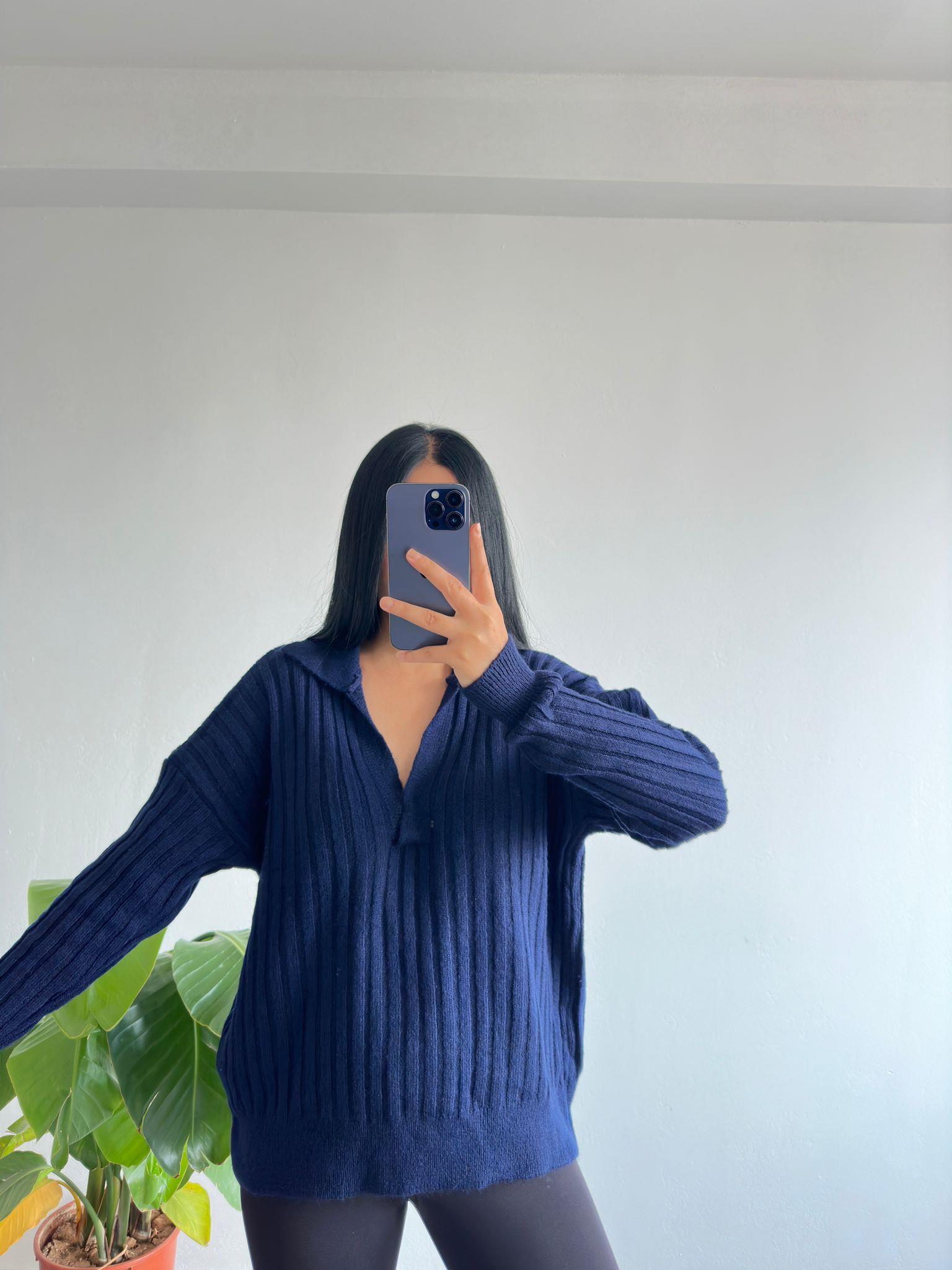 Lacivert v yaka oversize triko