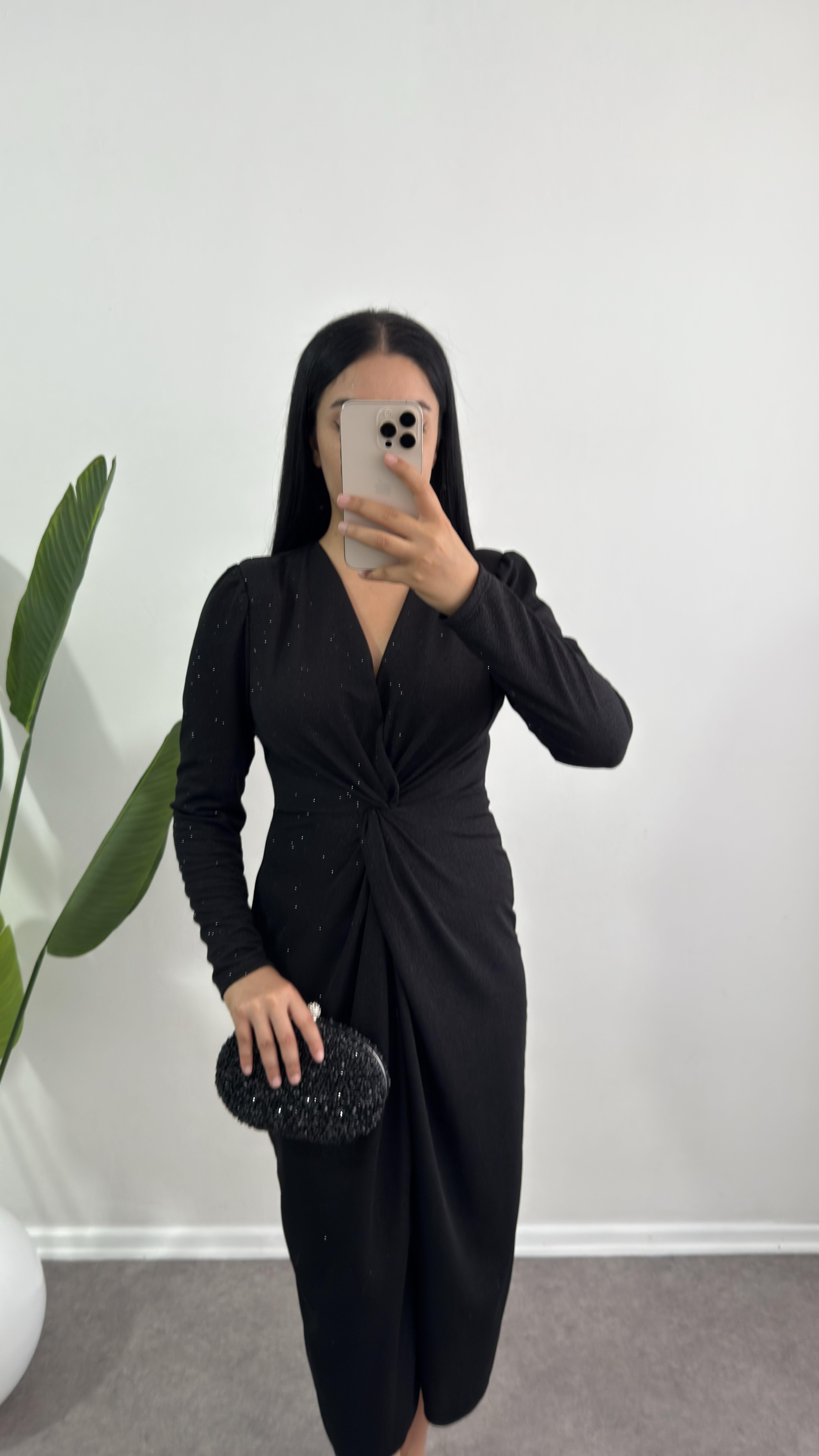 Laren Drapeli Simli Siyah Elbise