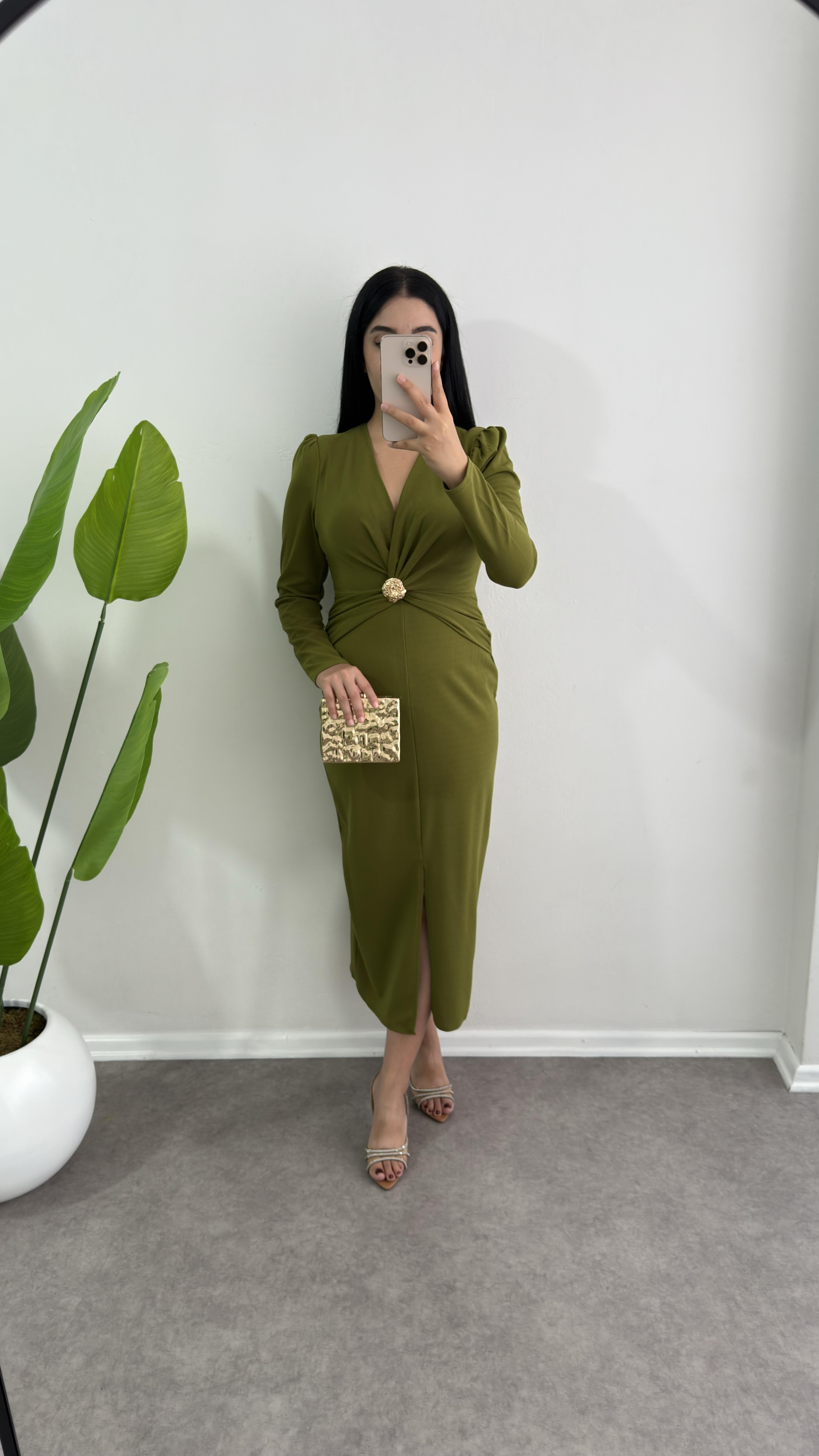 Lasa Yağ Yeşili Broşlu Elbise