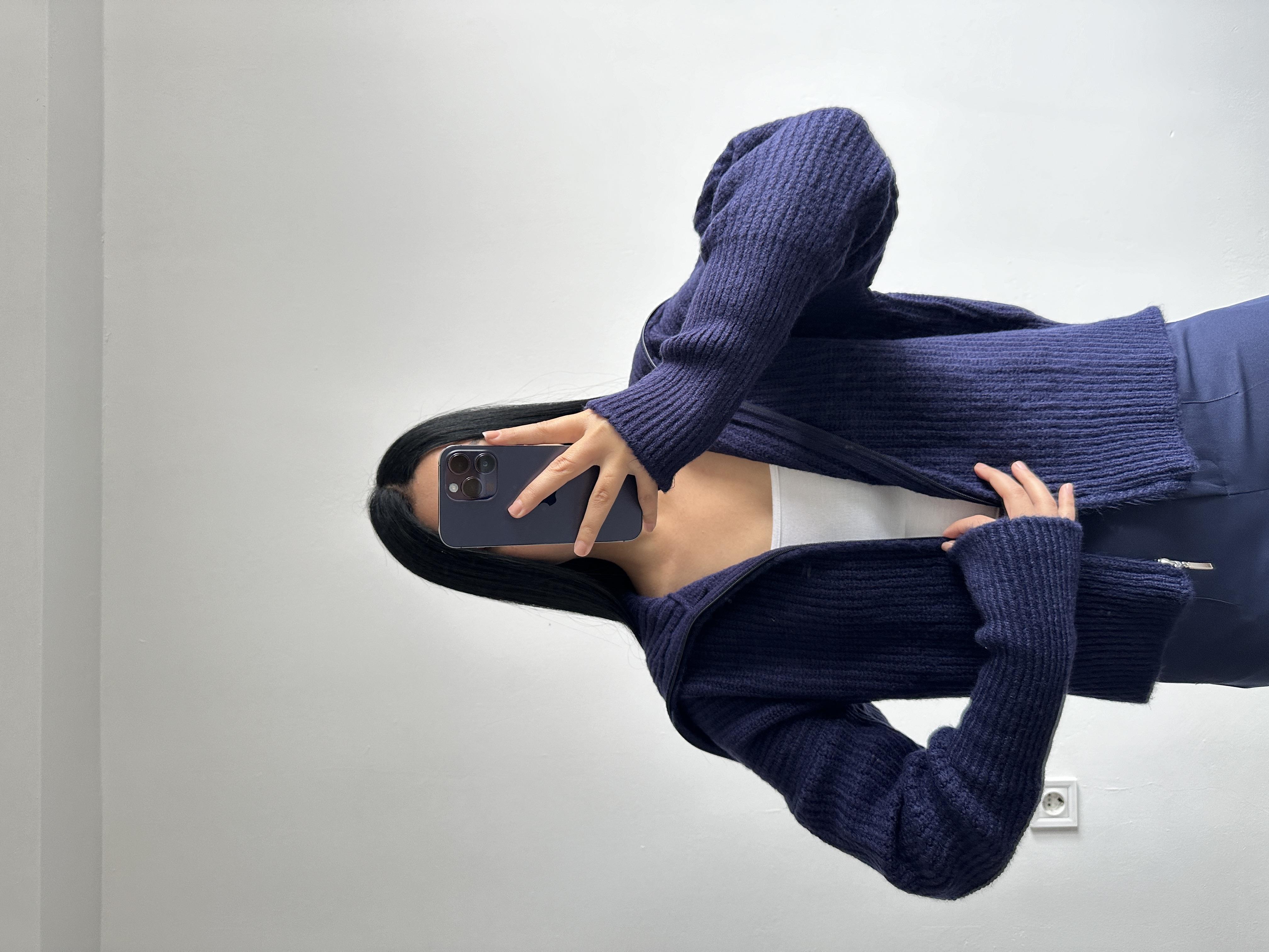 Marka muadili lacivert hırka