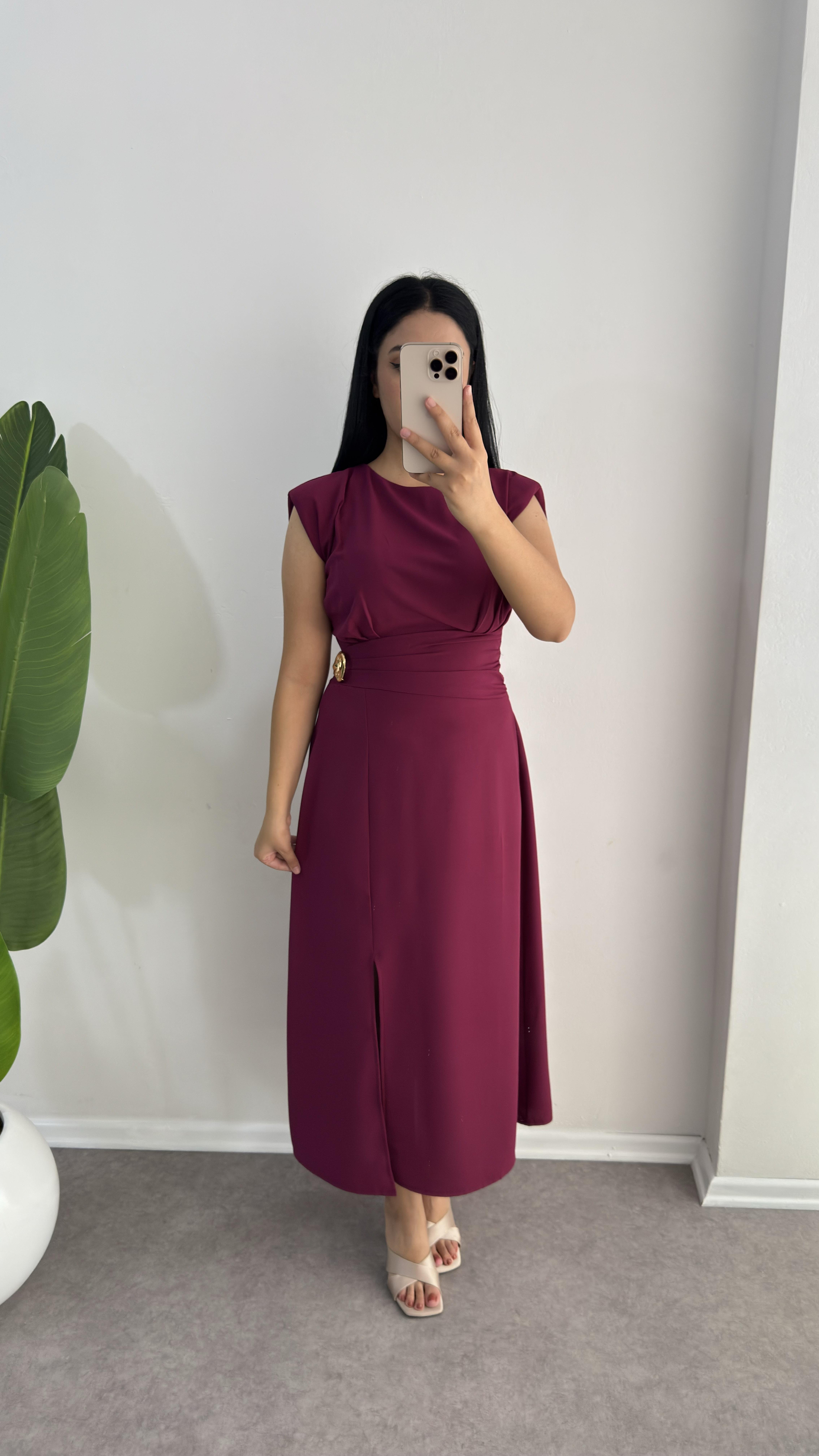 Nanay Mürdüm Broşlu Elbise 