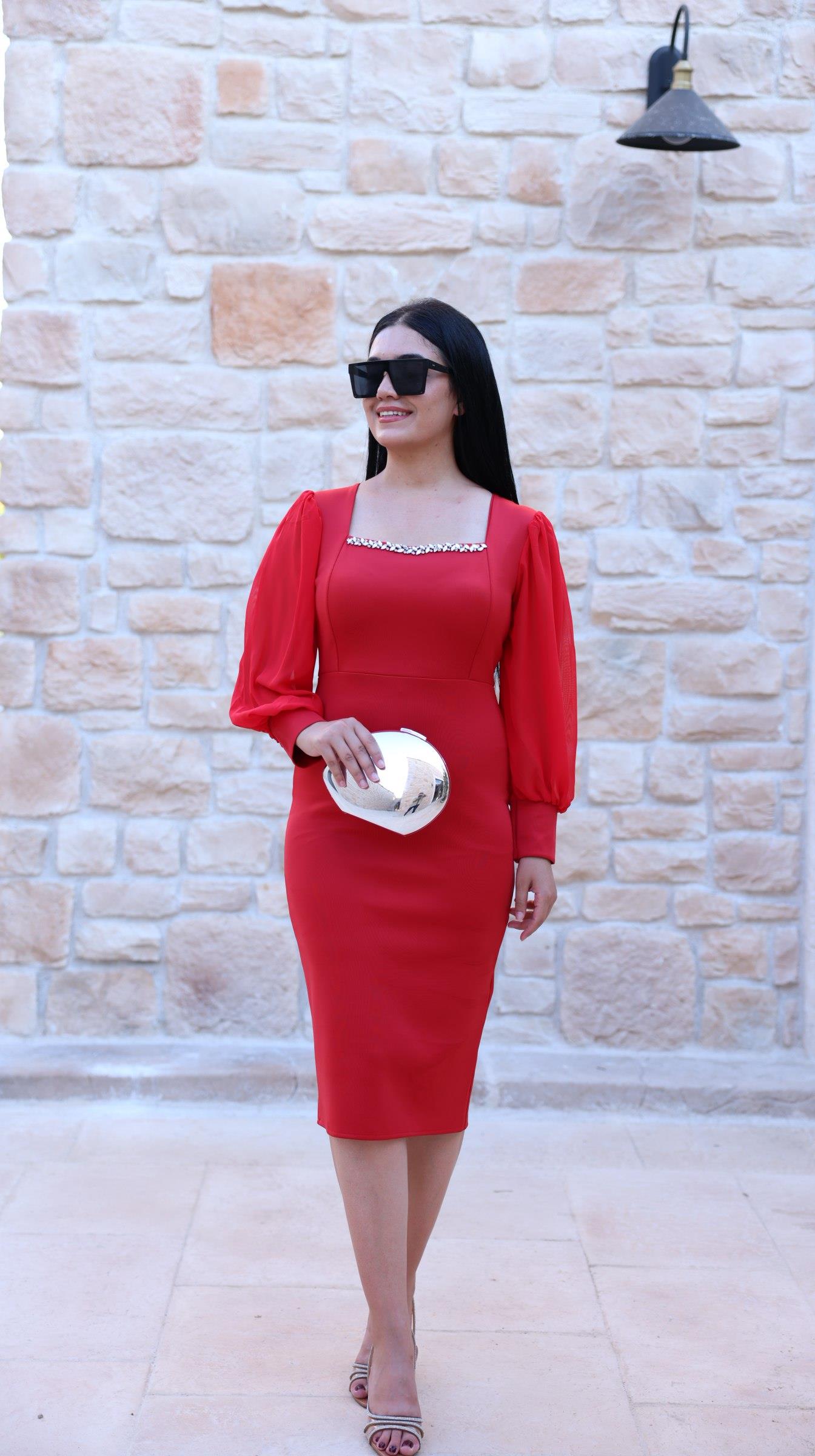 Önü Taşlı Şula Kırmızı Elbise