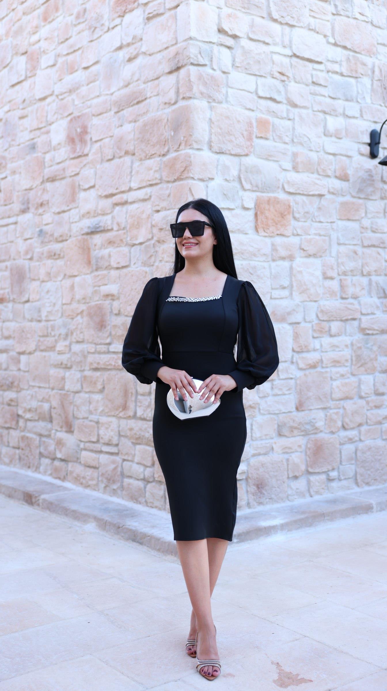 Önü Taşlı Şula Siyah Elbise