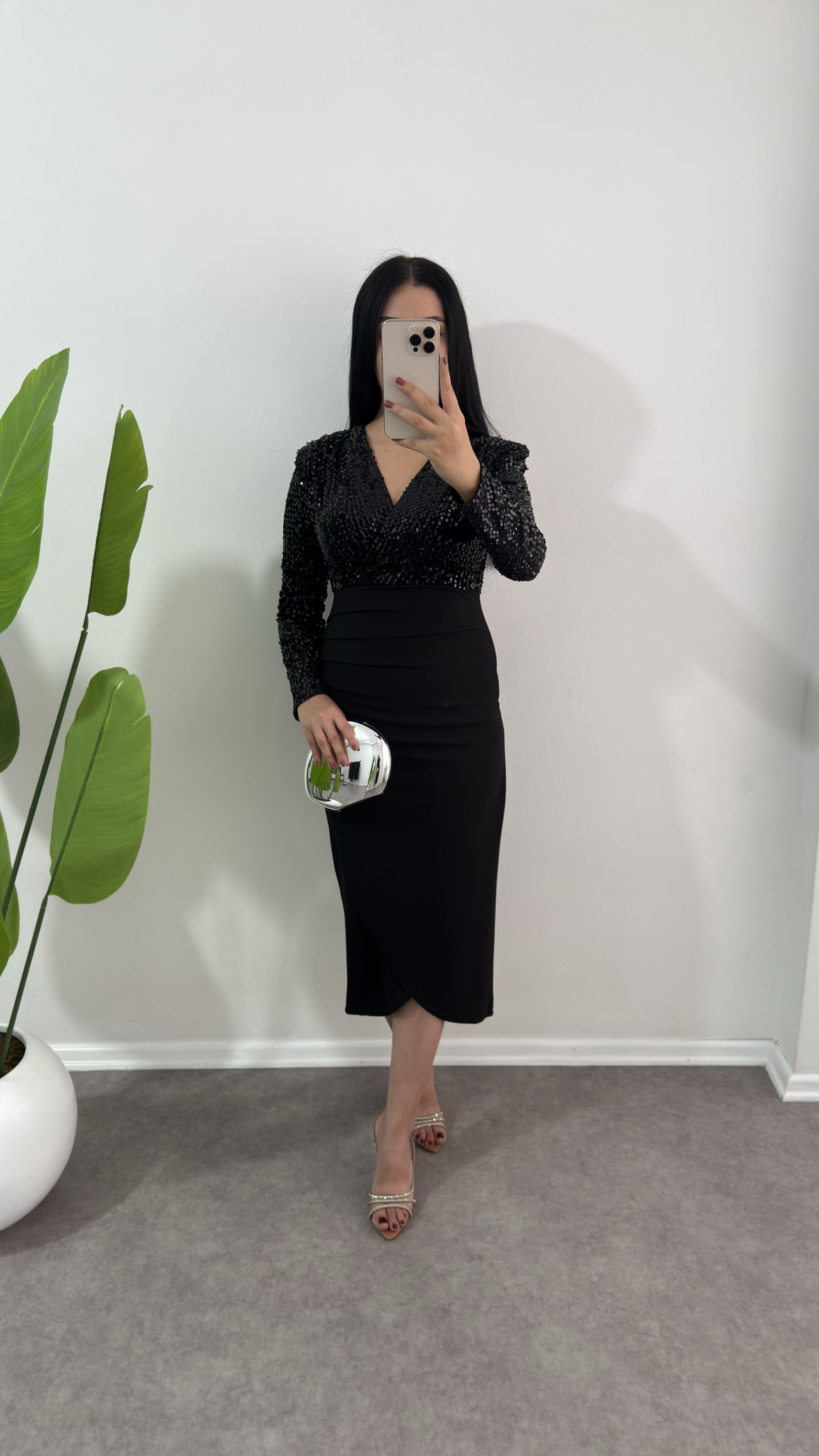 Payetli Merly Siyah Elbise