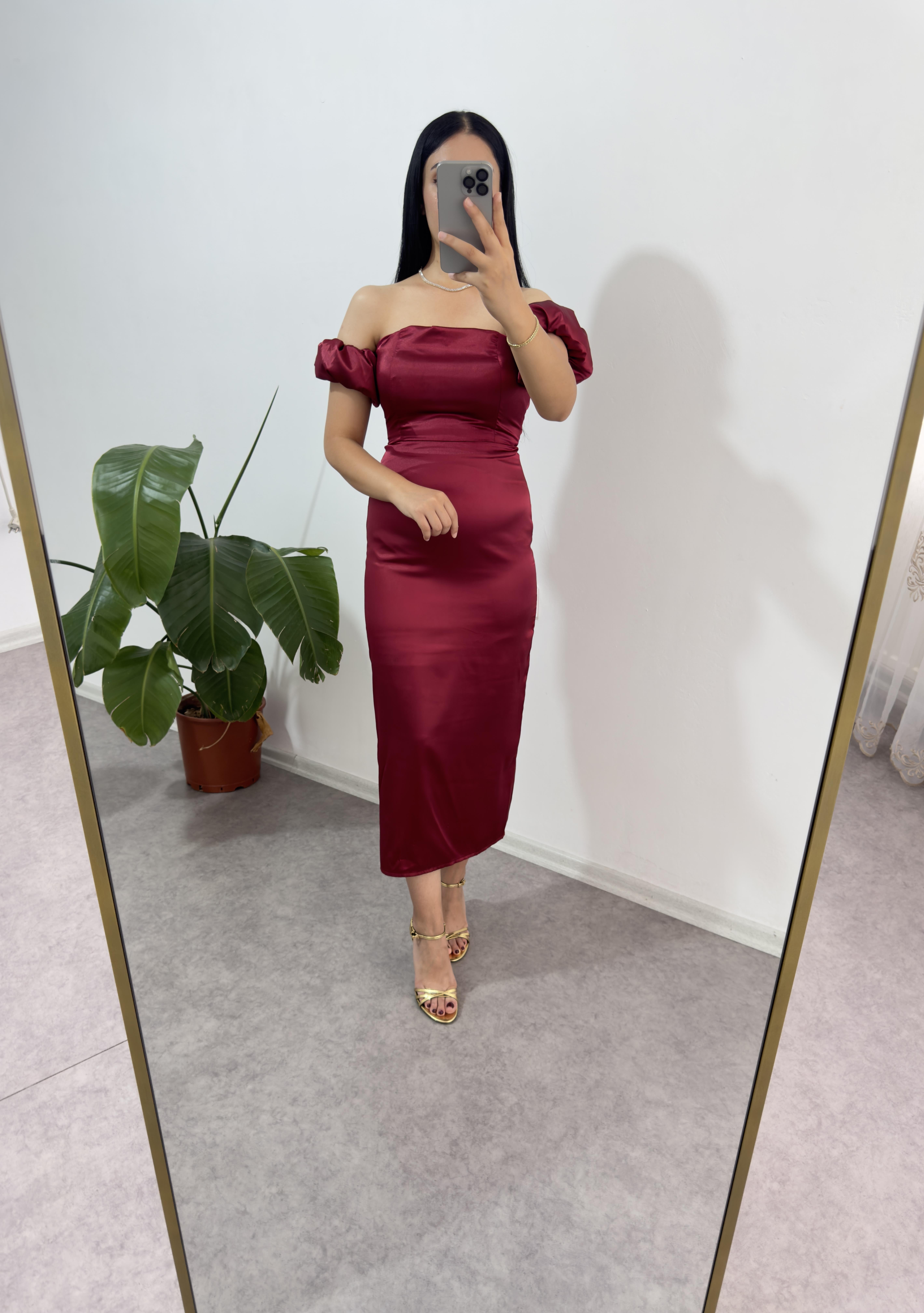 Saten Kırmızı Elbise