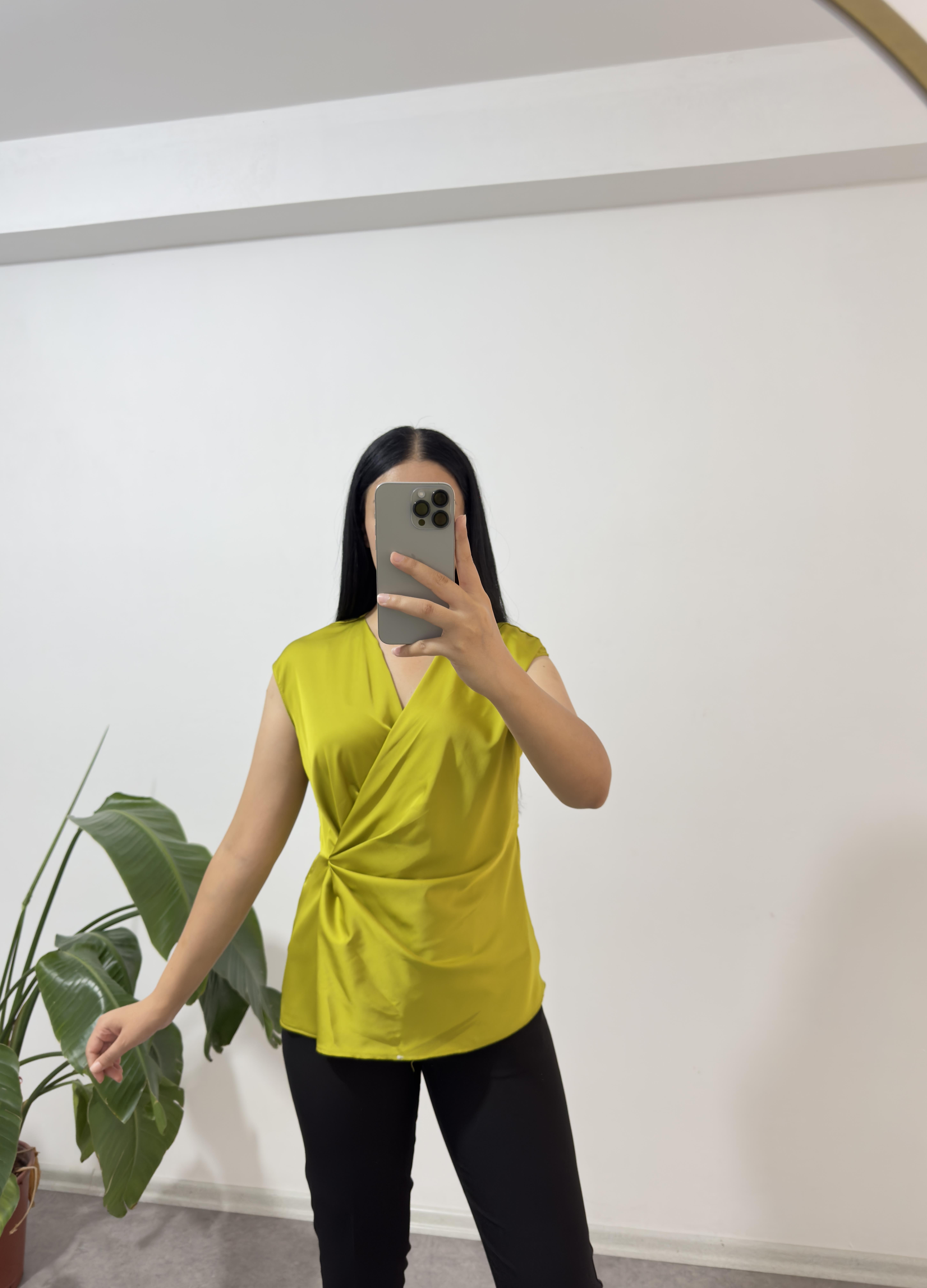 Saten Yağ Yeşili Bluz