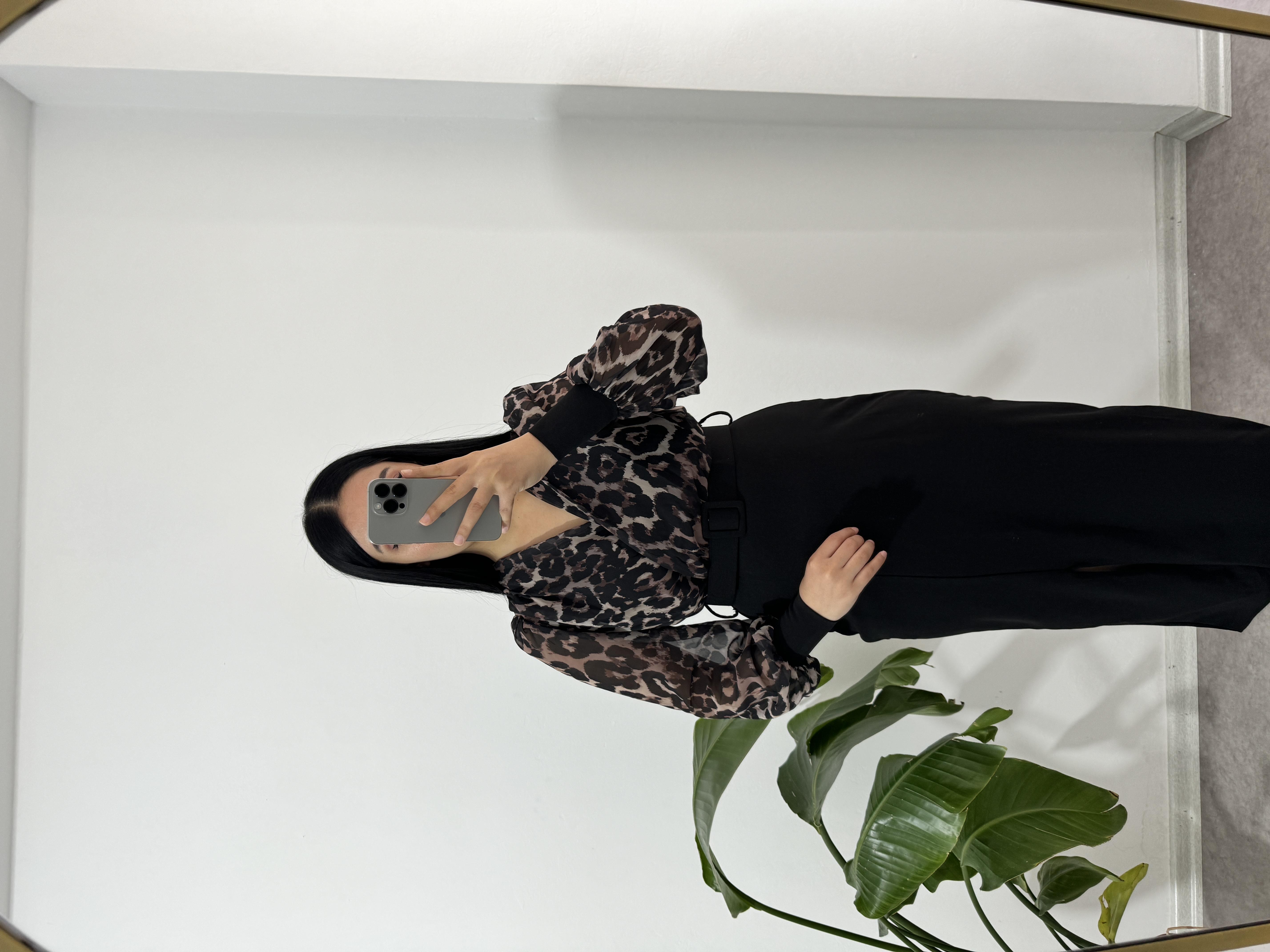 Siyah Krep Kumaş Elbise 