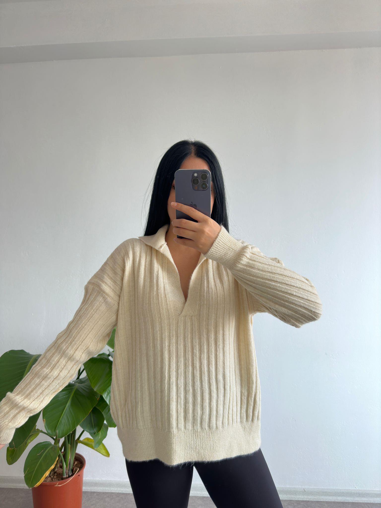 Taş rengi kazak v yaka