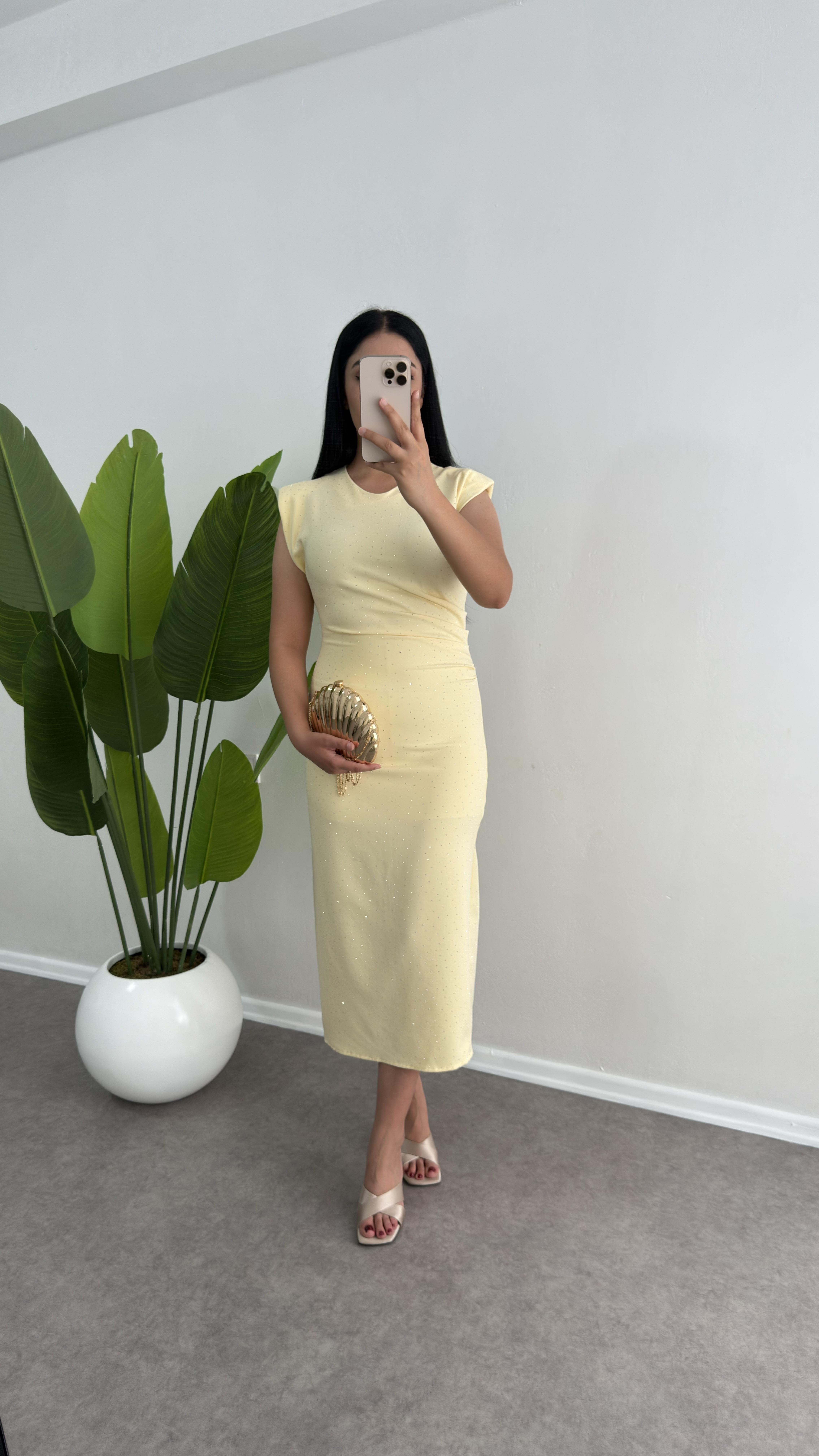 Taşlı Krep Kumaş Sarı Elbise