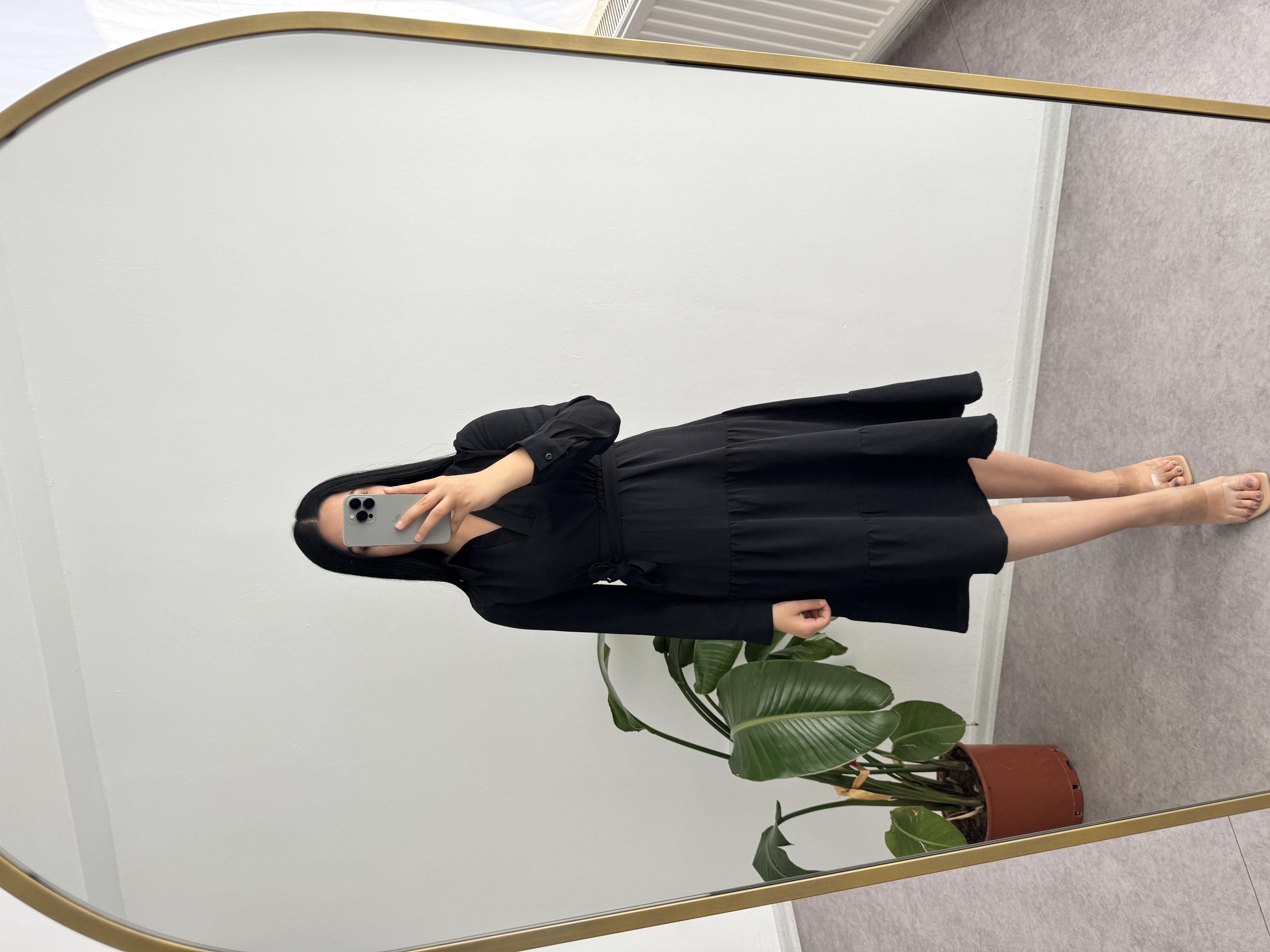 Uzun Kollu Siyah Elbise