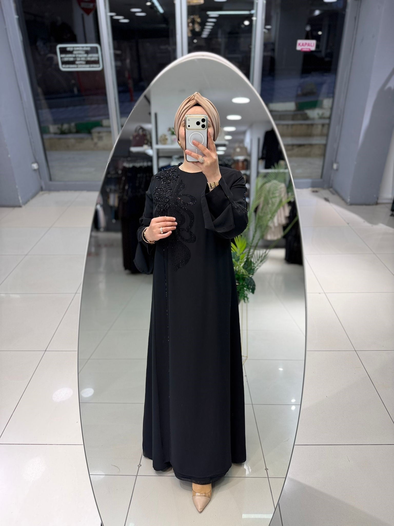 5443 Abaya 