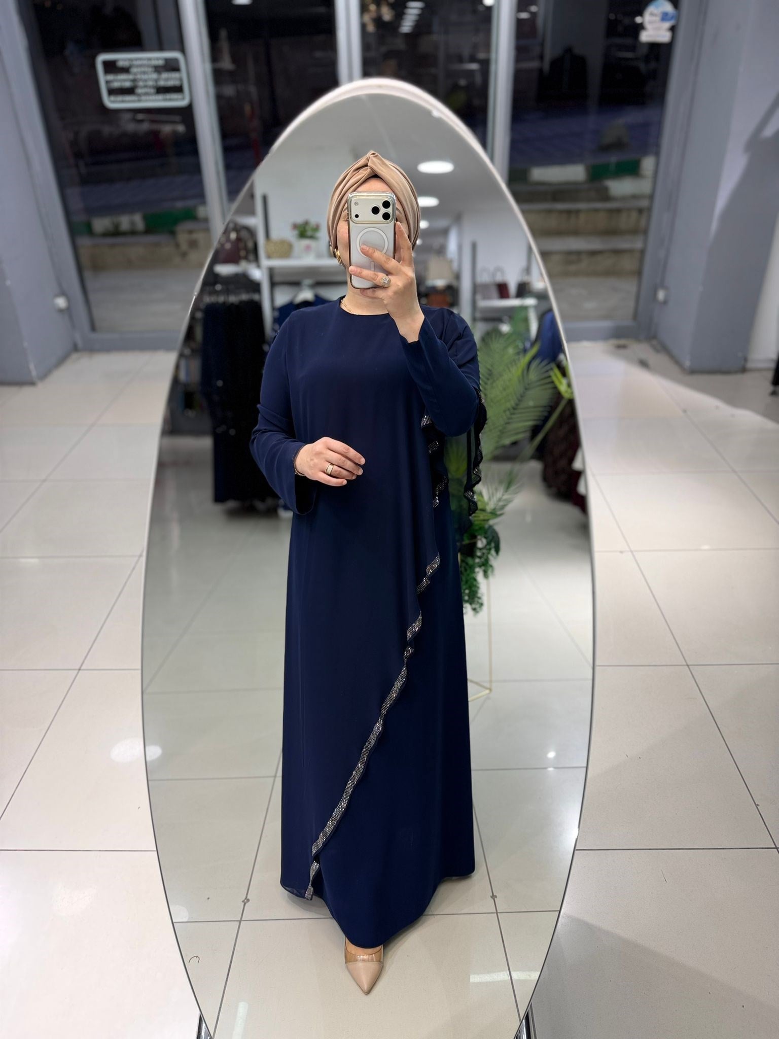 2602 Abaya 