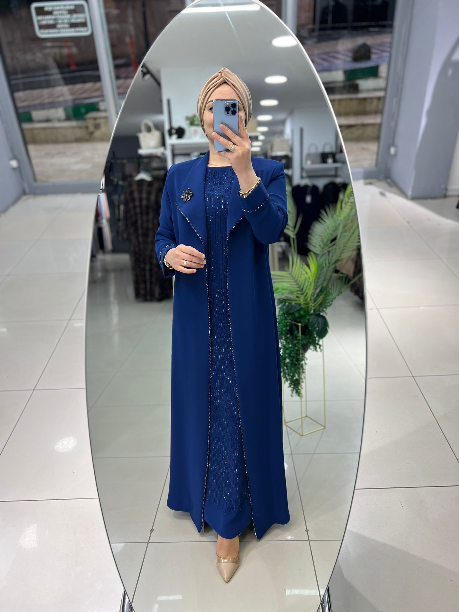 2605 Abaya