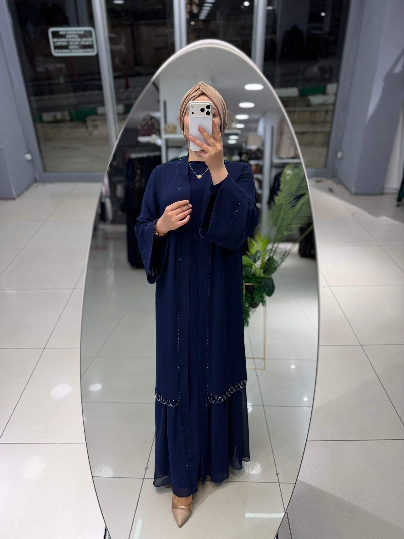 3569 Abaya 