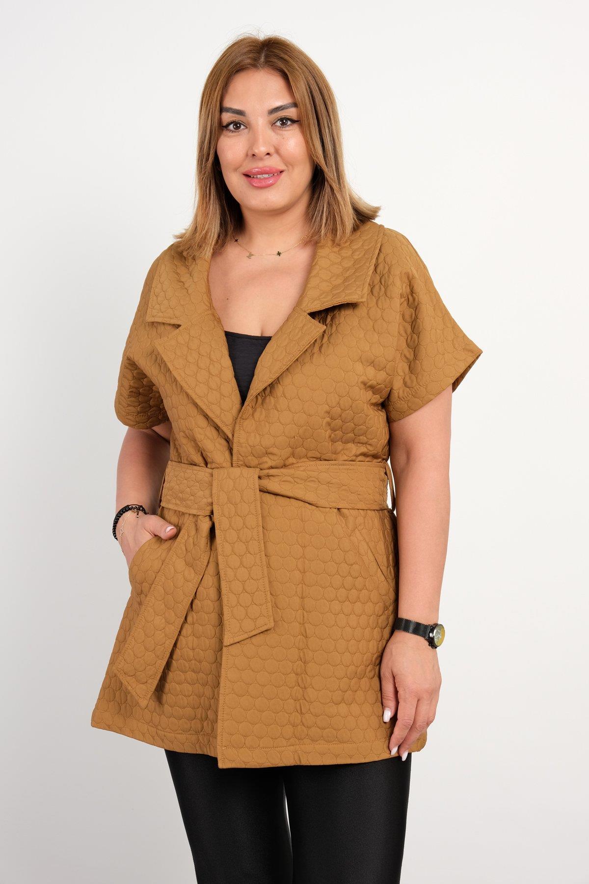 Kemerli büyük beden kadın montu 