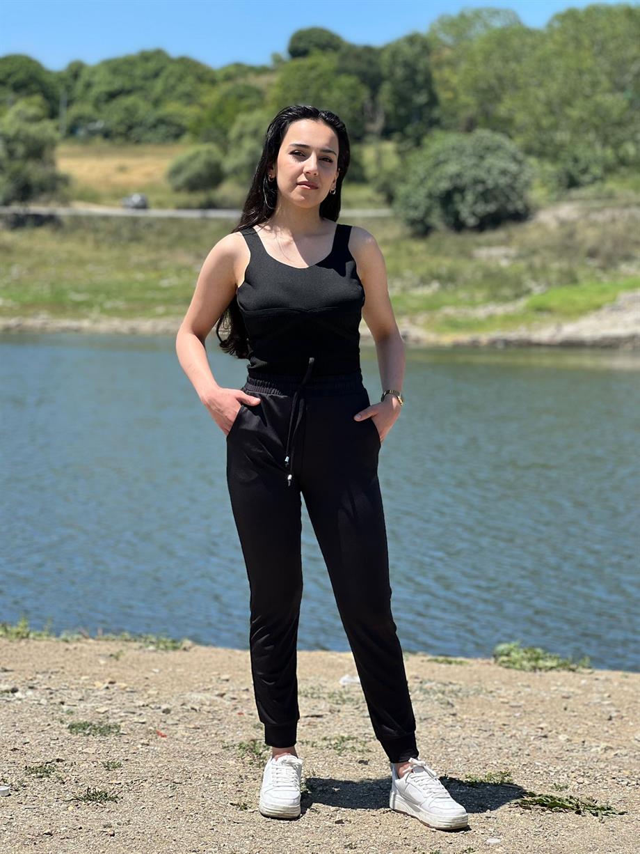 U Yaka Dikimli Triko Bluz Siyah