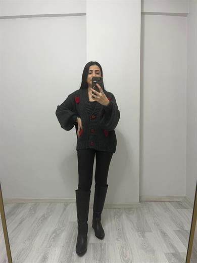 V Yaka Çilek Nakışlı Balon Kol Triko Hırka Gri