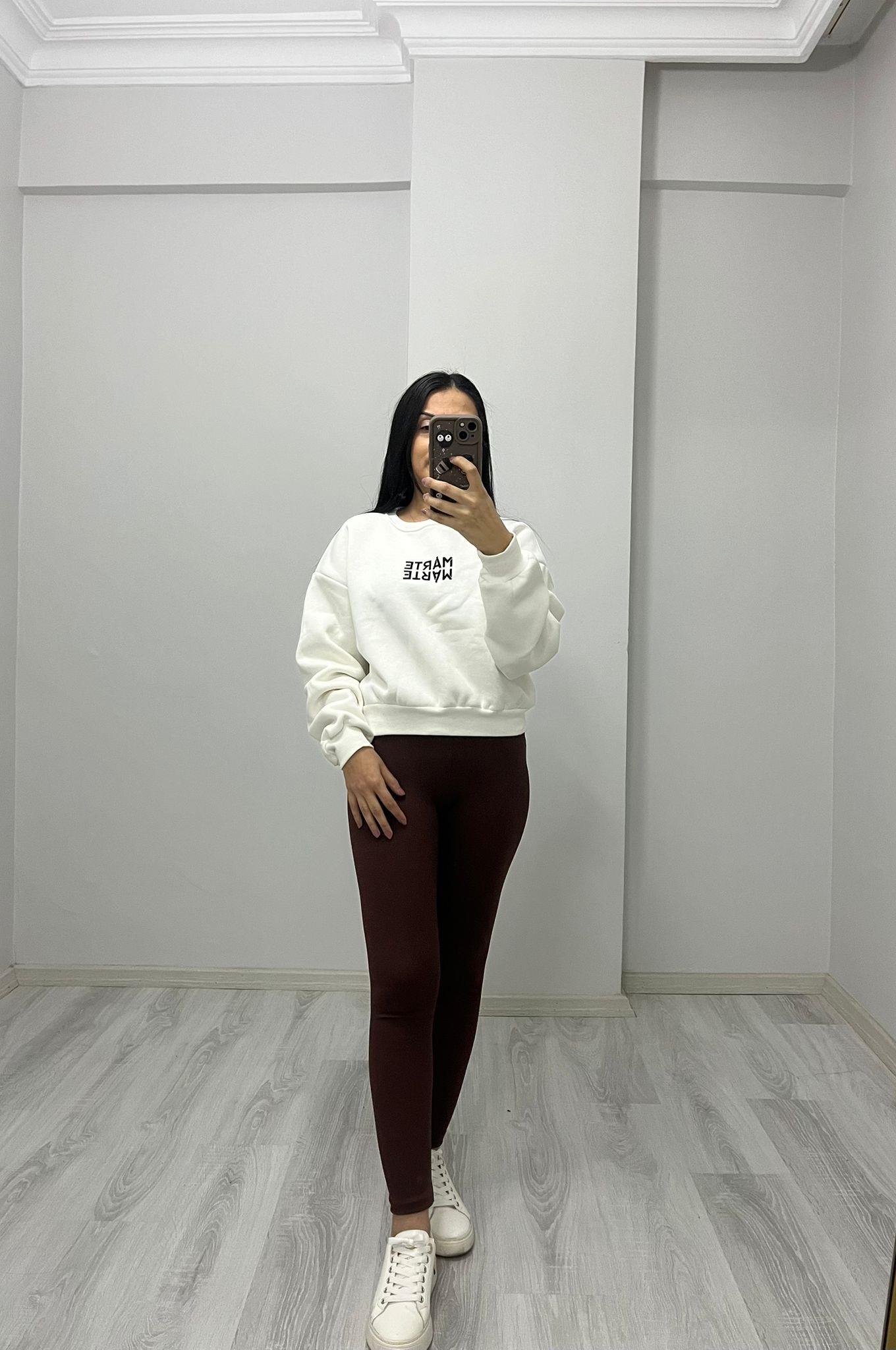 Üç İplik Ön ve Arka Yazılı Sweatshırt Beyaz