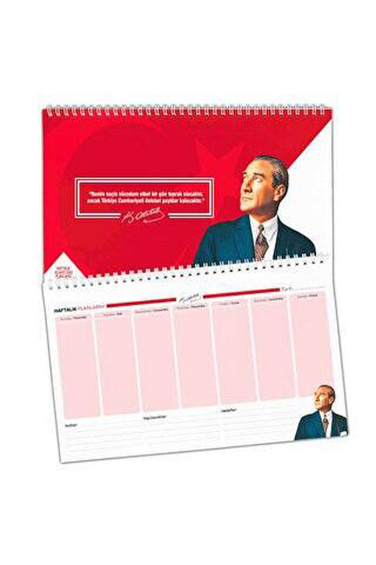 Klavye Önü Planlayıcı Mustafa Kemal