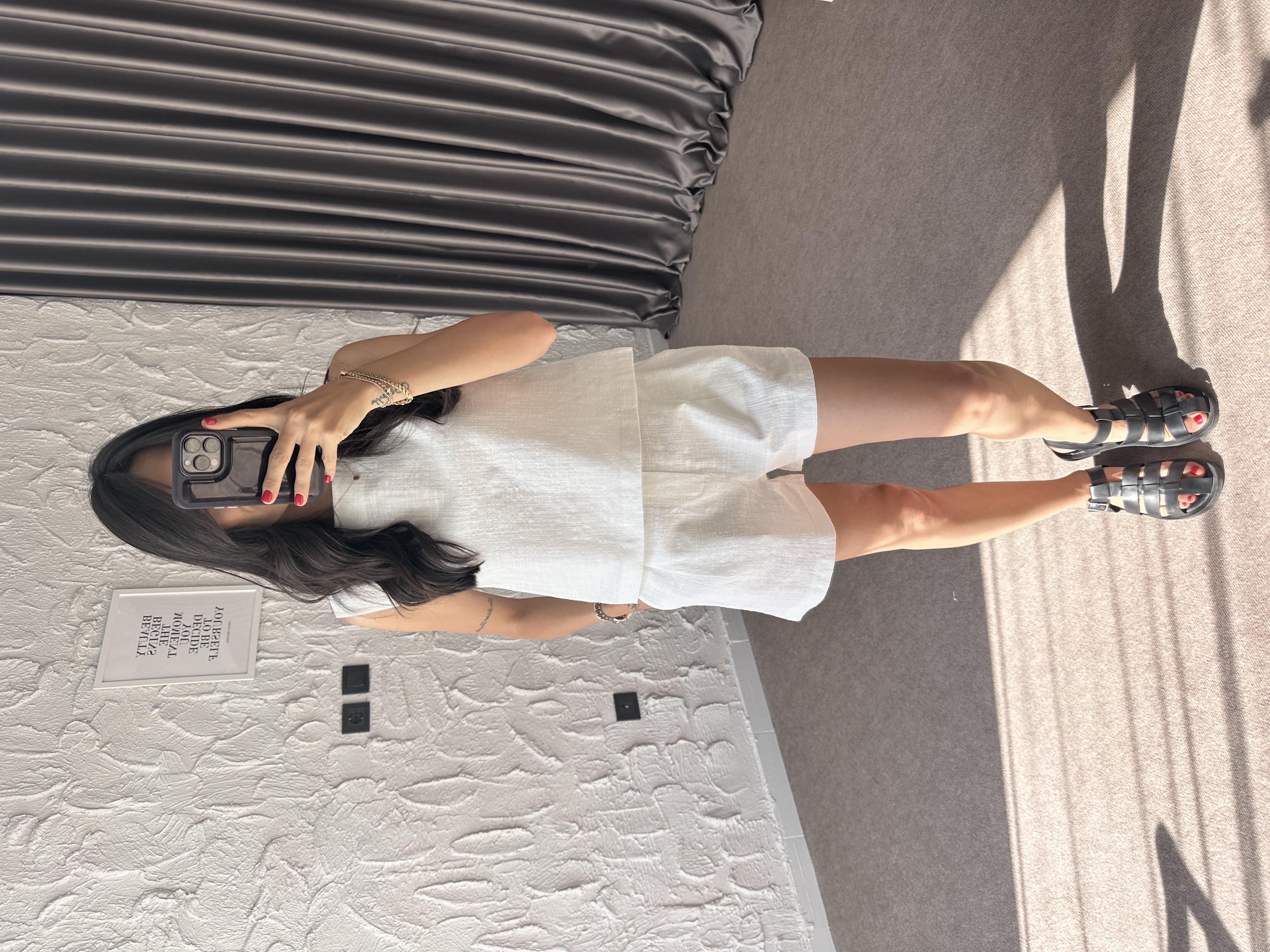 Beyaz Arkadan Bağlamalı Keten Takım