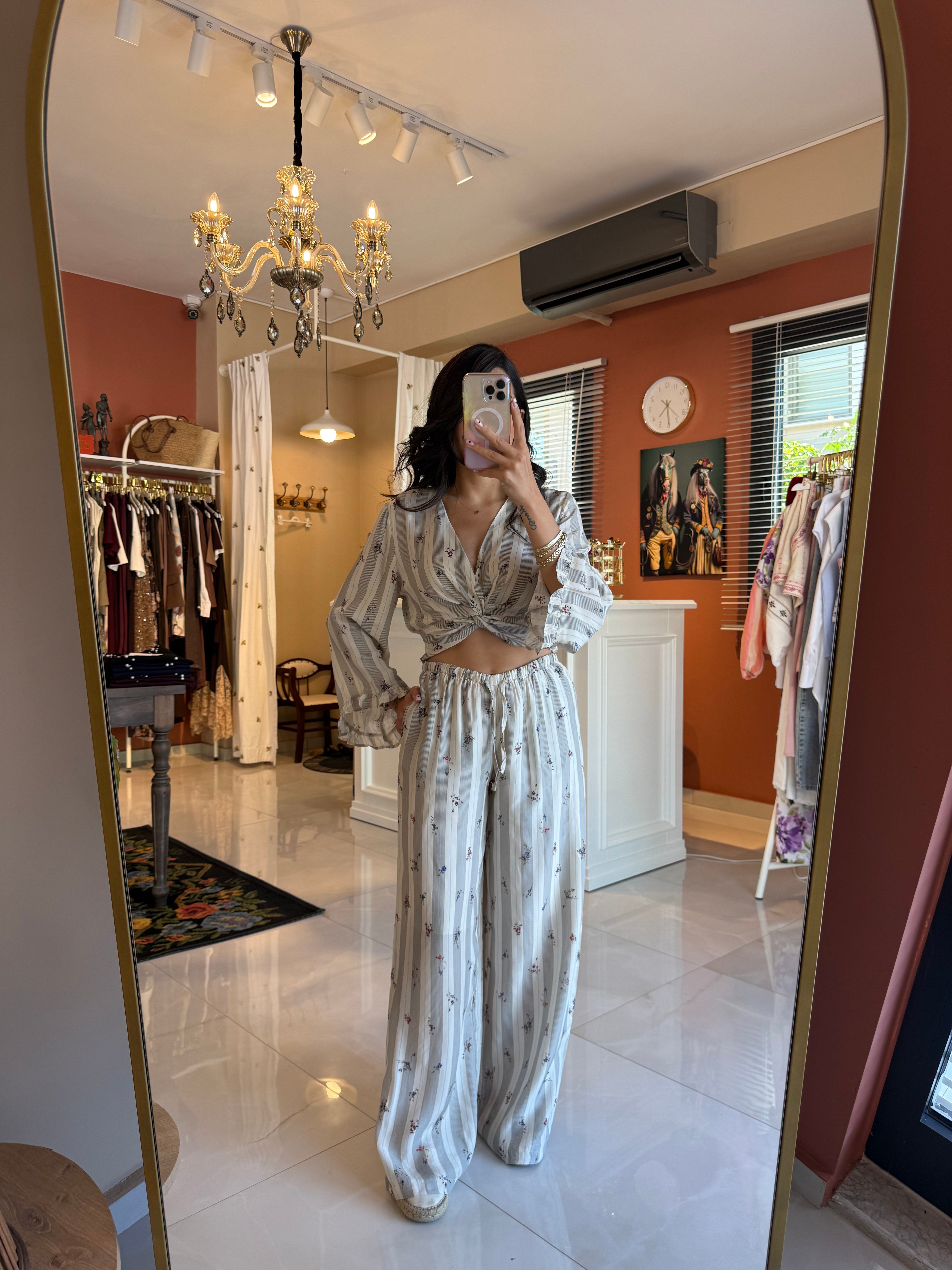 Çiçek Desenli Düğümlü Bluz Pantolon Takım