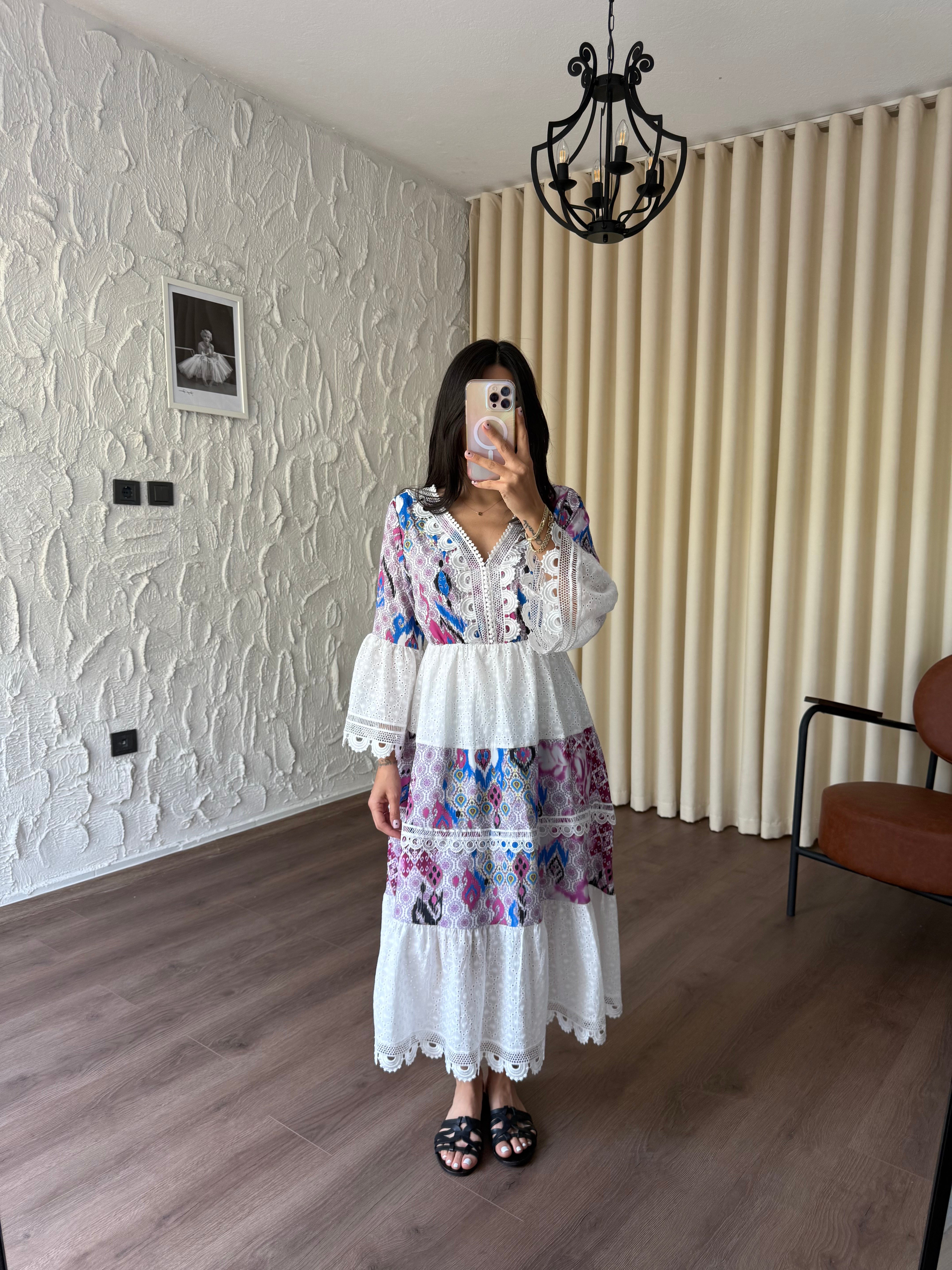 Dantel Detaylı Midi Elbise