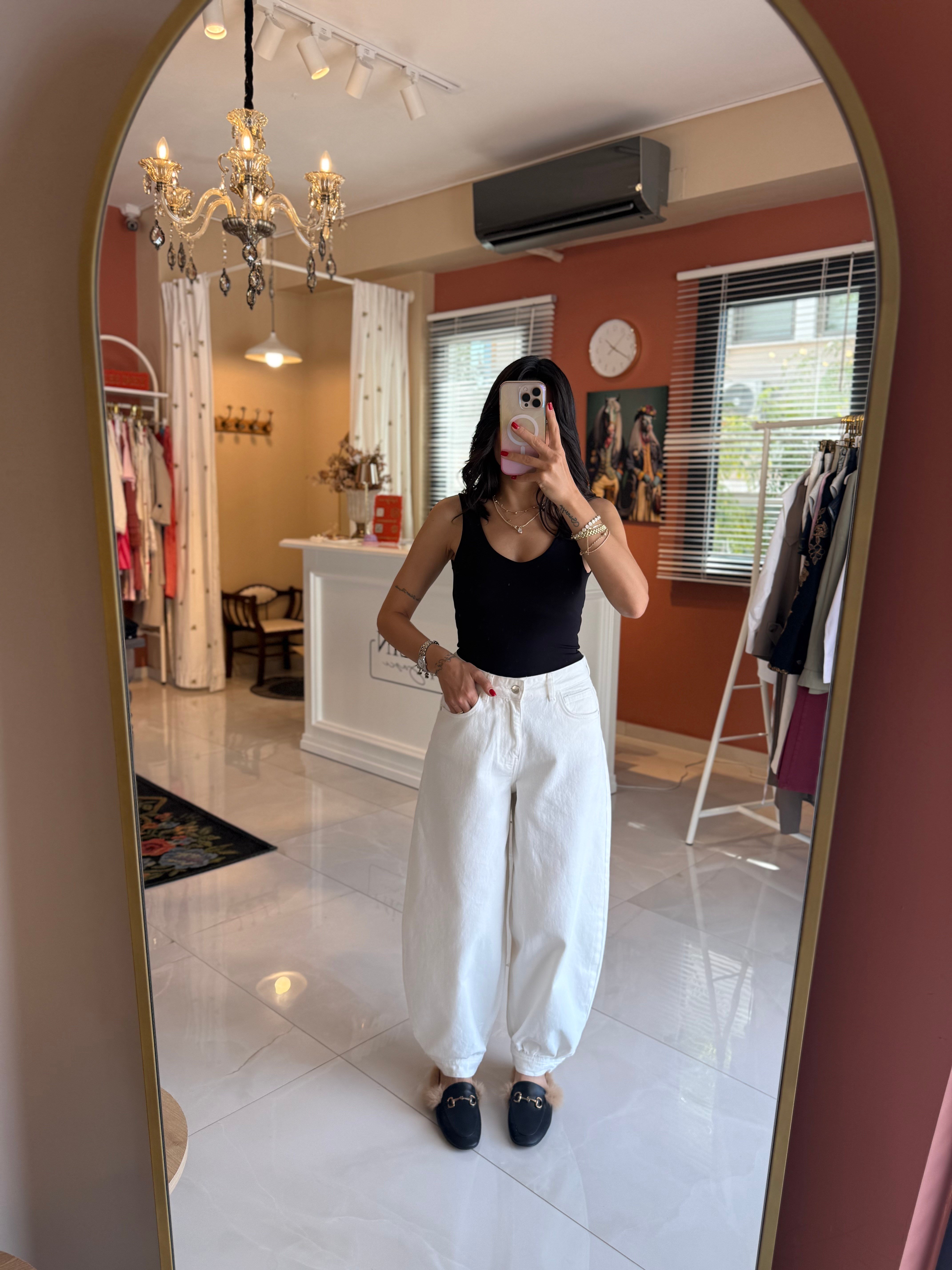 Ekru Paçası Düğmeli Balon Jean Pantolon