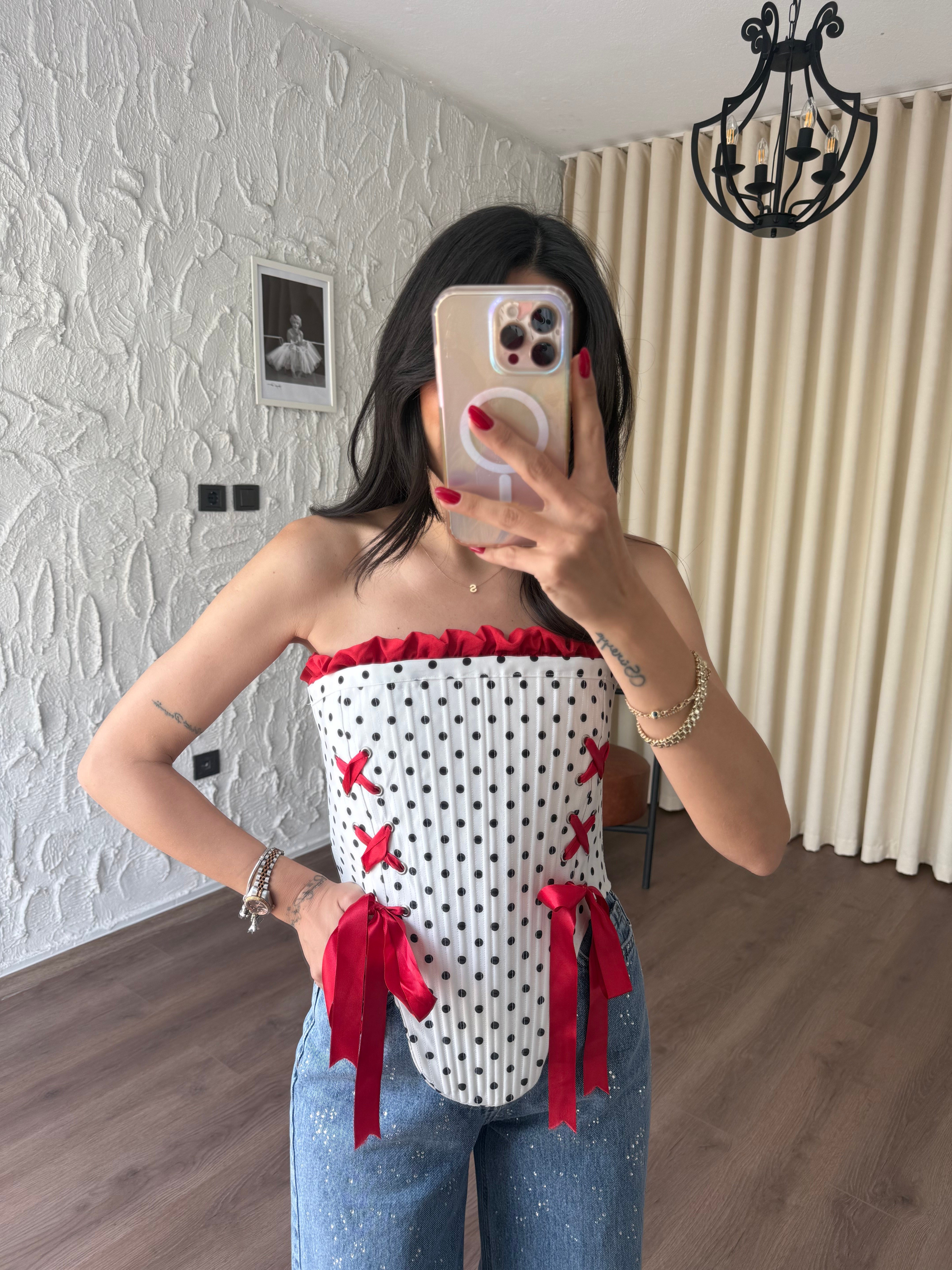 Kırmızı Puantiyeli Korse