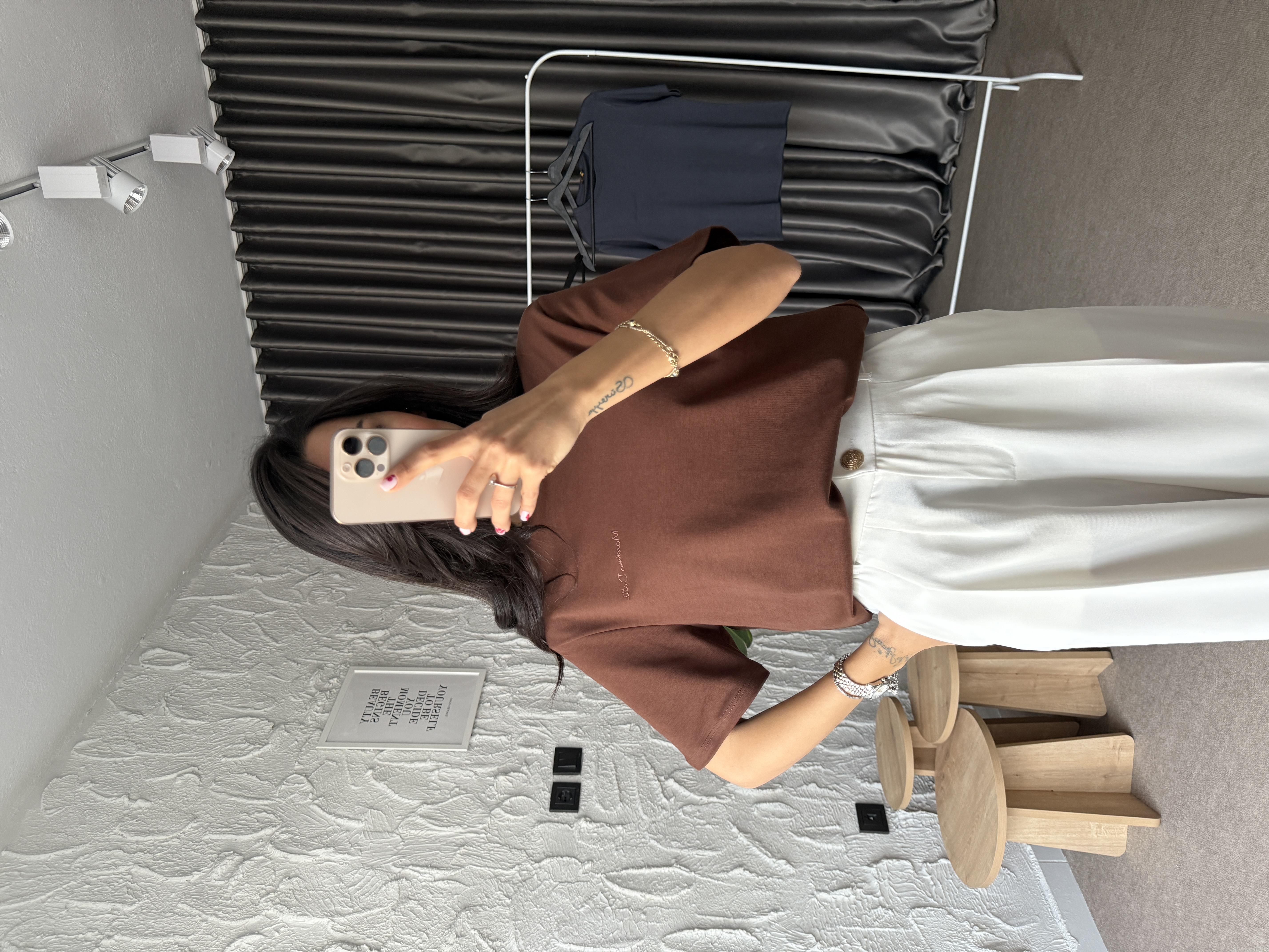 Logo İşlemeli Kahverengi Basic Tshirt