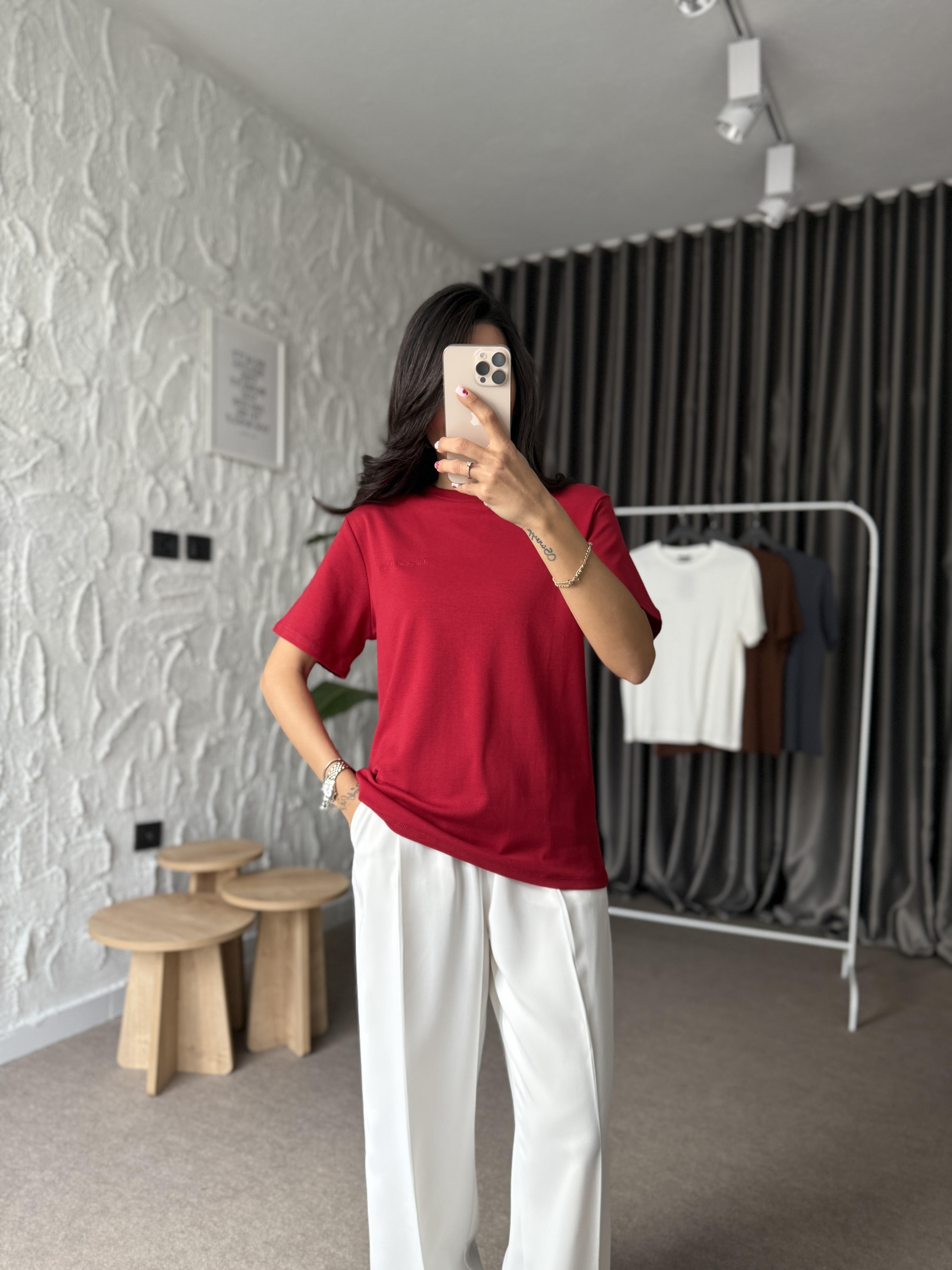 Logo İşlemeli Kırmızı Basic Tshirt