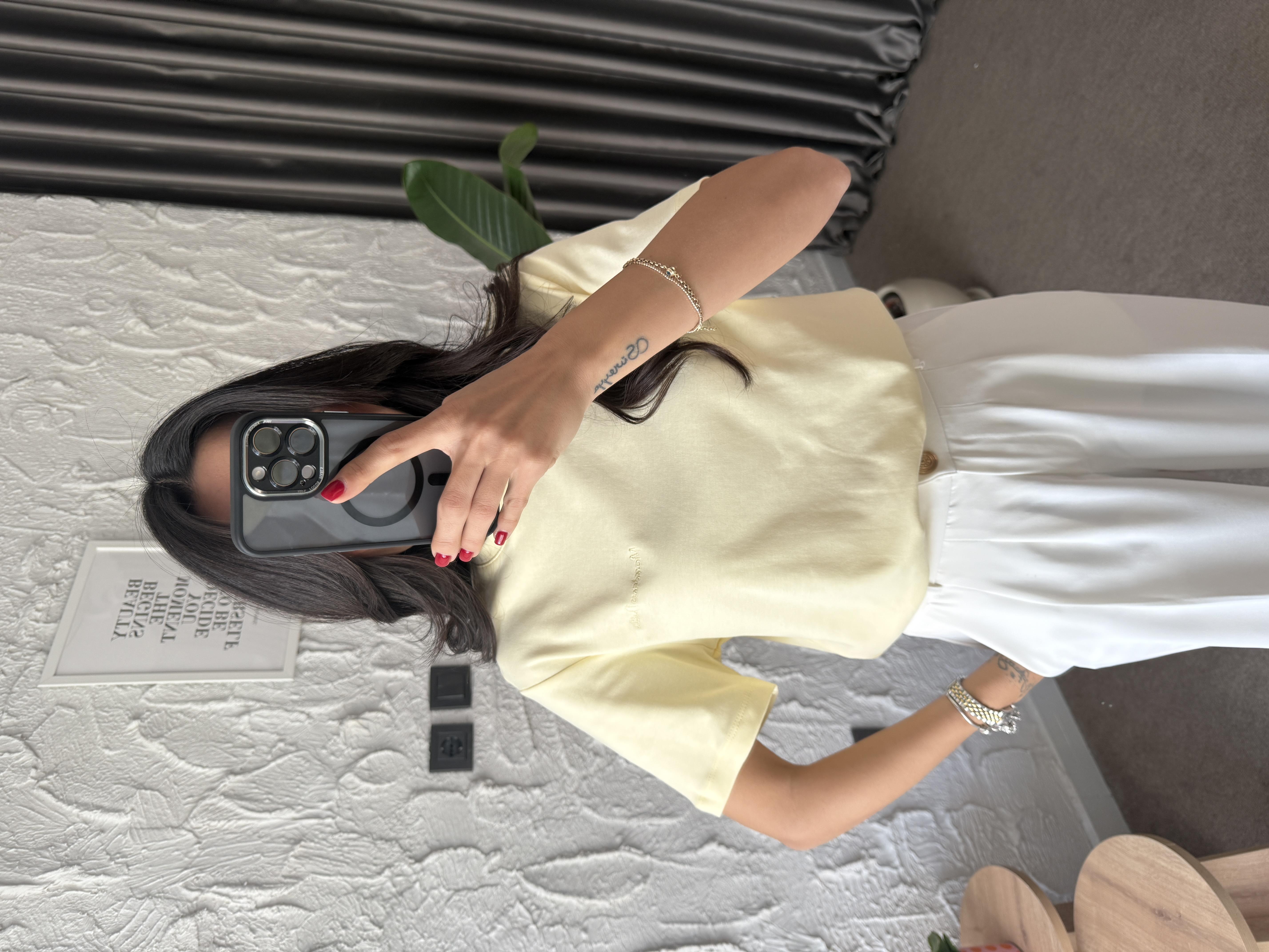 Logo İşlemeli Sarı Basic Tshirt