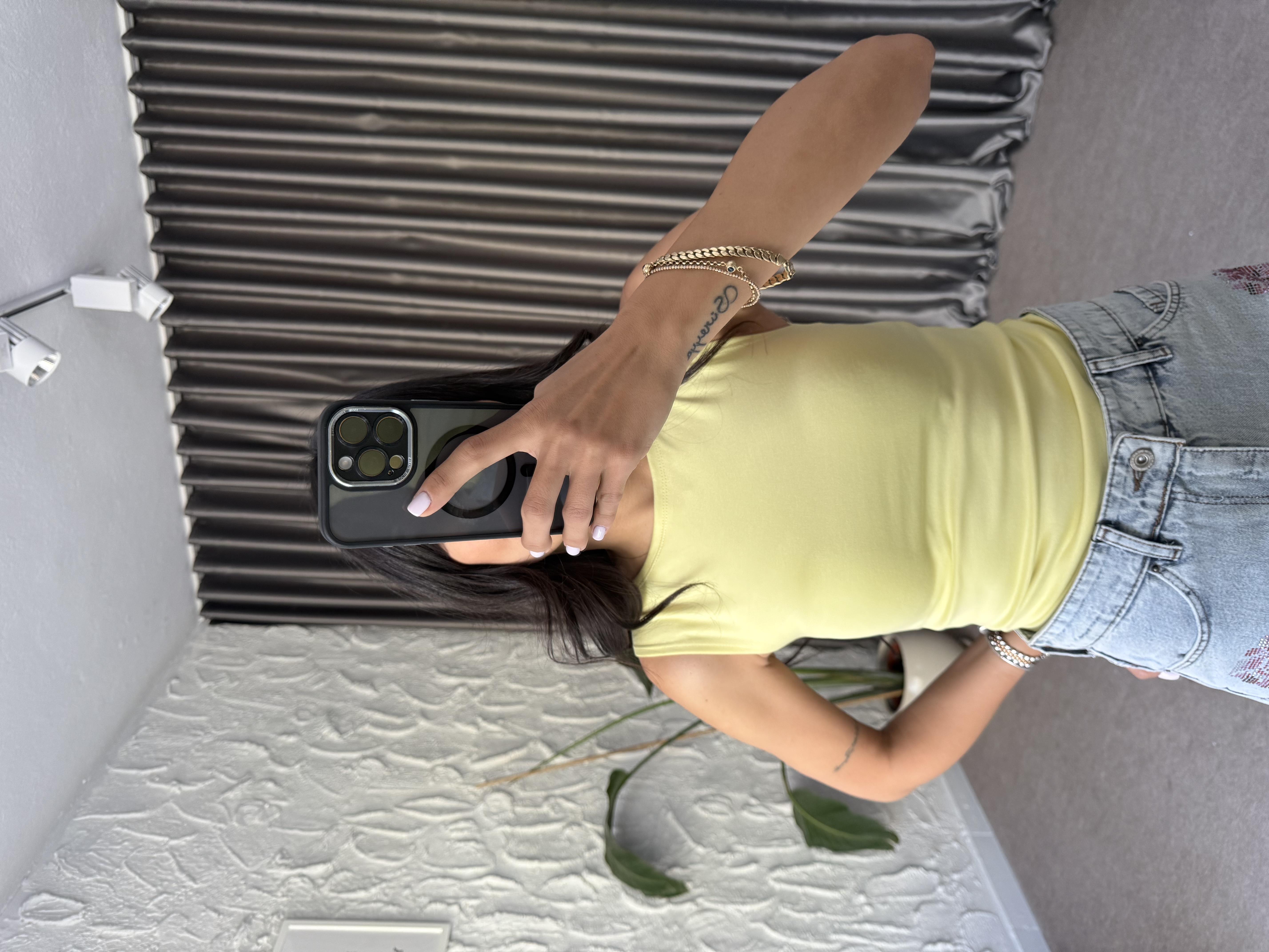 Sarı Kolsuz Basic Bluz