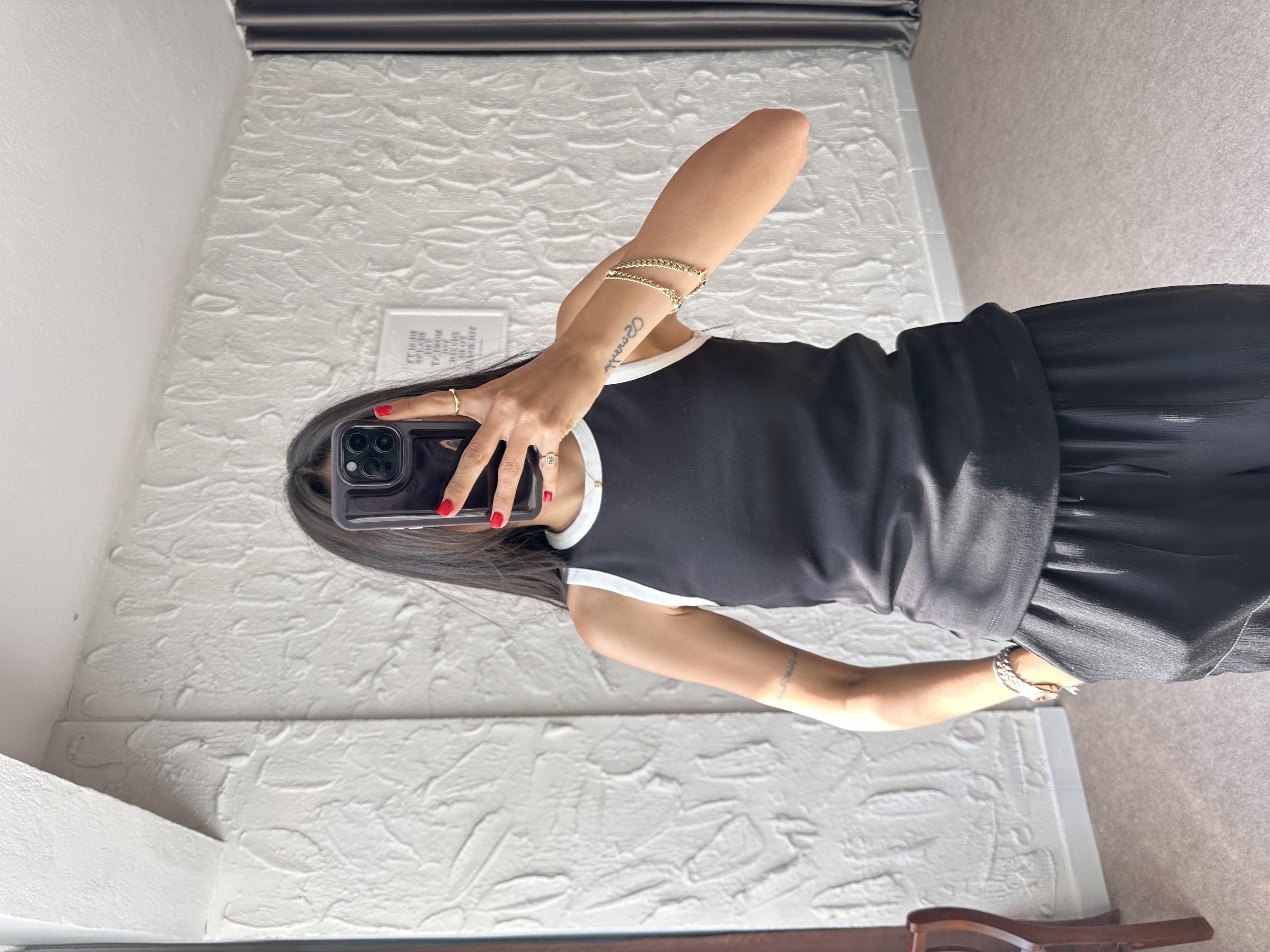 Siyah Biyeli Kolsuz Body