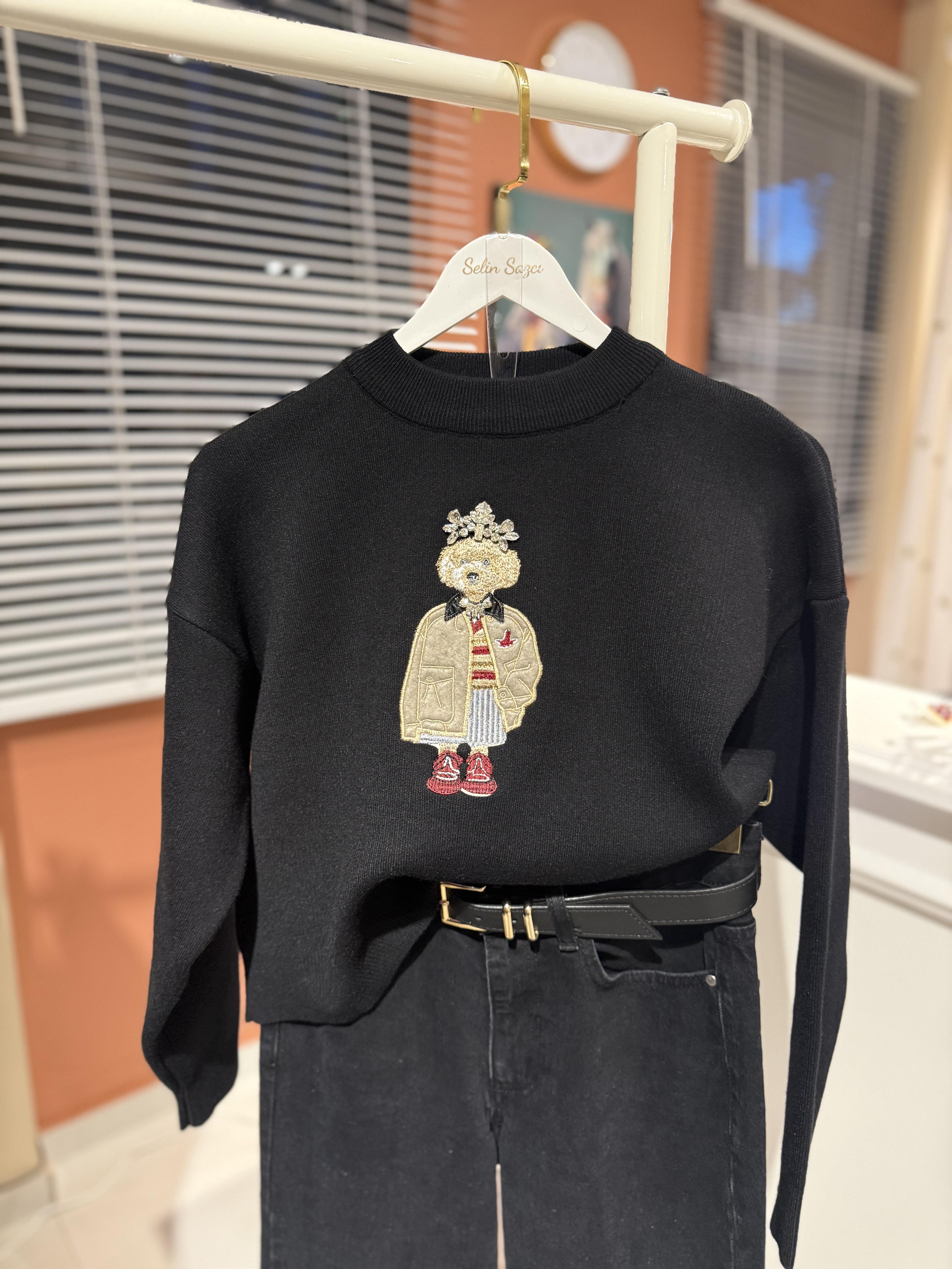 Taş ve Boncuklu Köpek İşlemeli Siyah Triko