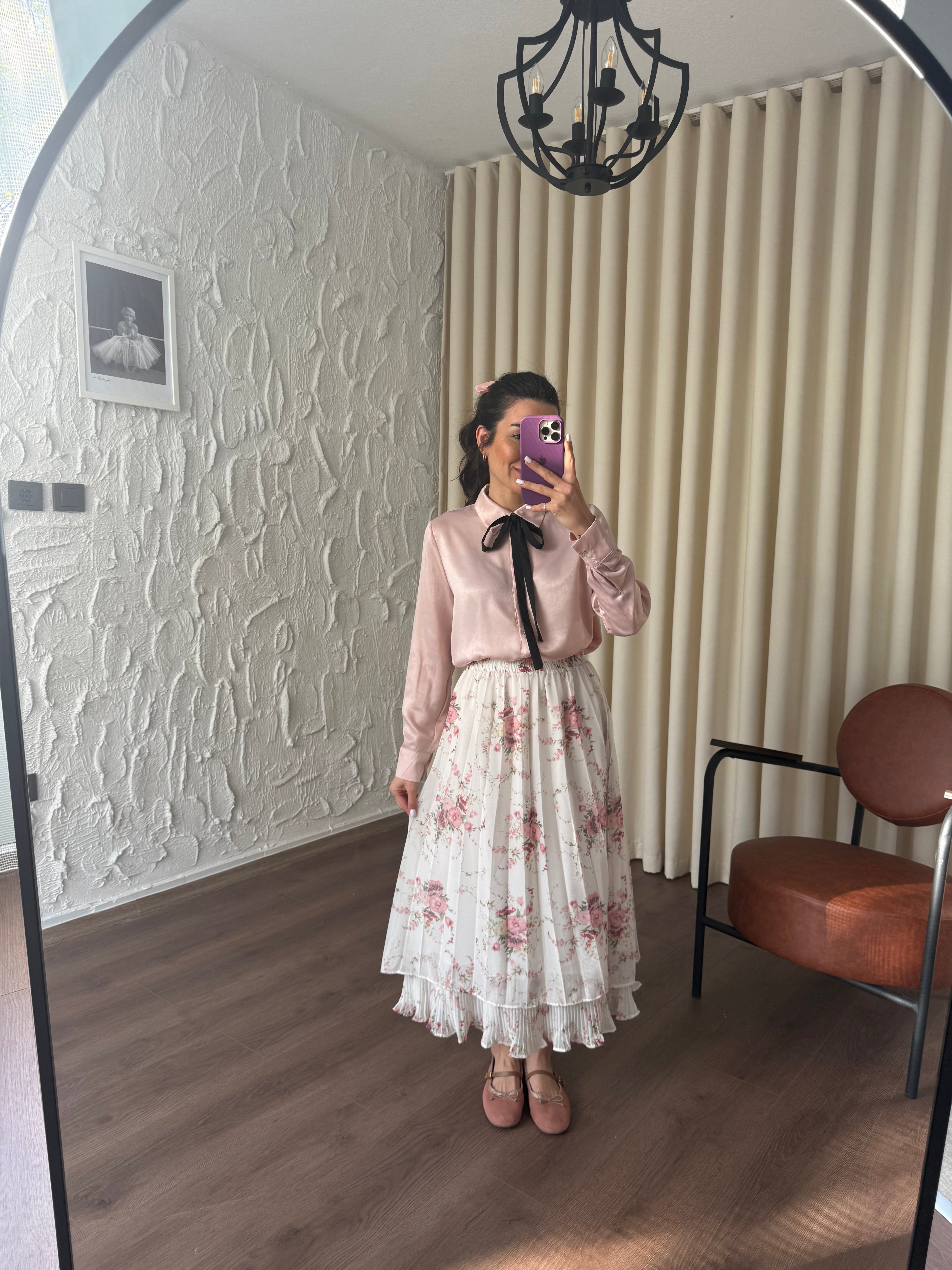 Yaka Bağlamalı Pembe Saten Gömlek